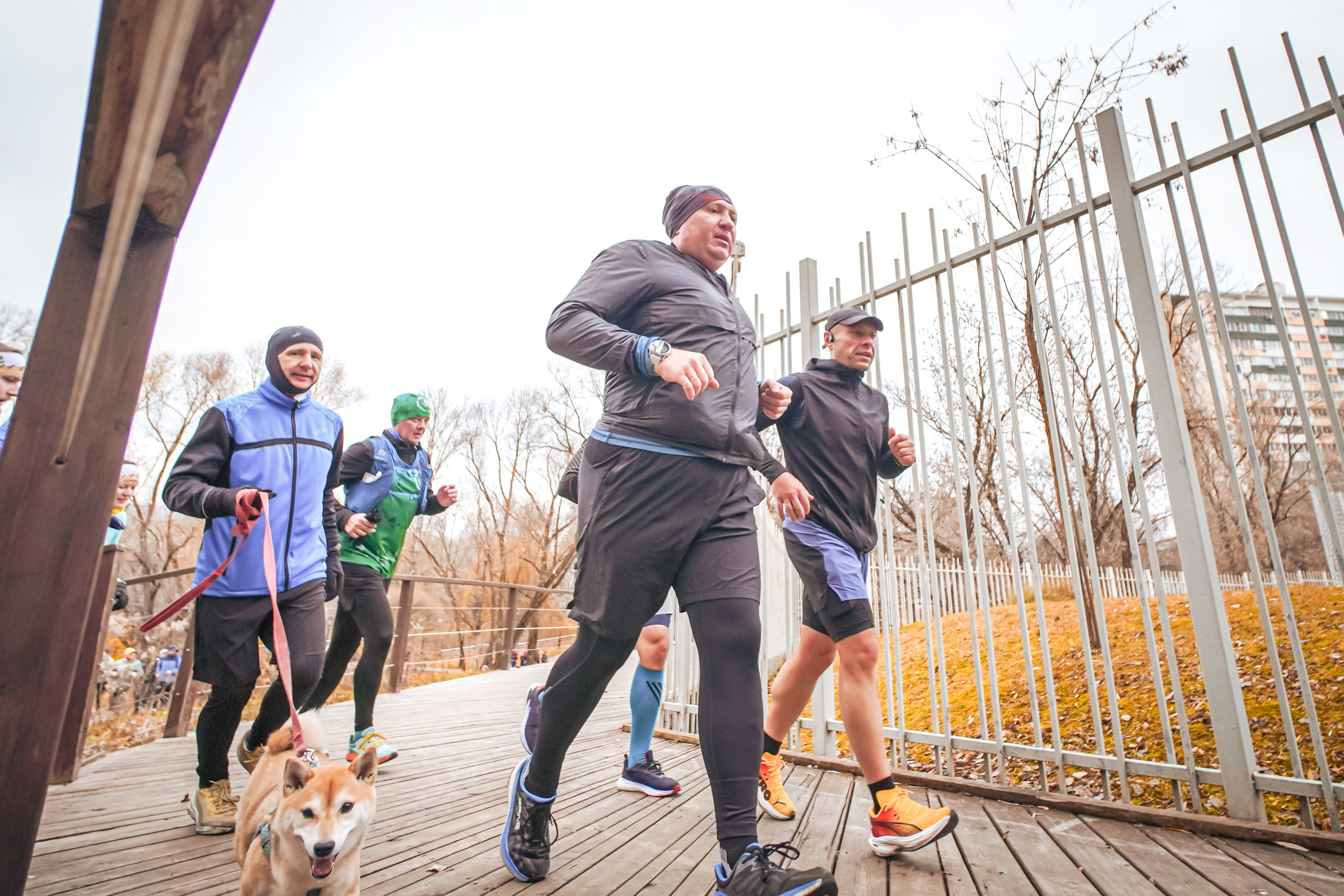 #марафонудома #яuzarun 2024 2-я петля, группа 6:30. Роман Капилюшов. Бег. Фото. Видео. г. Люберцы