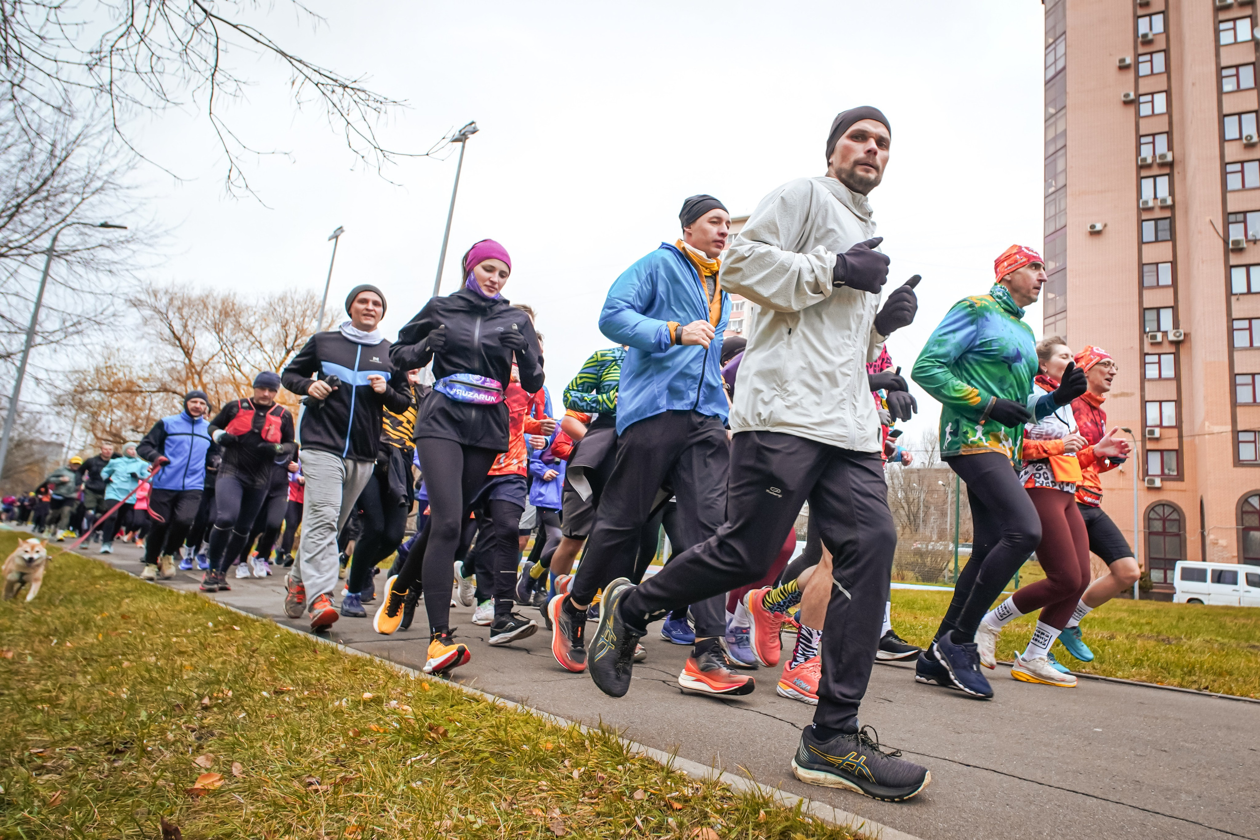 #марафонудома #яuzarun 2024 2-я петля, группа 6:30. Роман Капилюшов. Бег. Фото. Видео. г. Люберцы