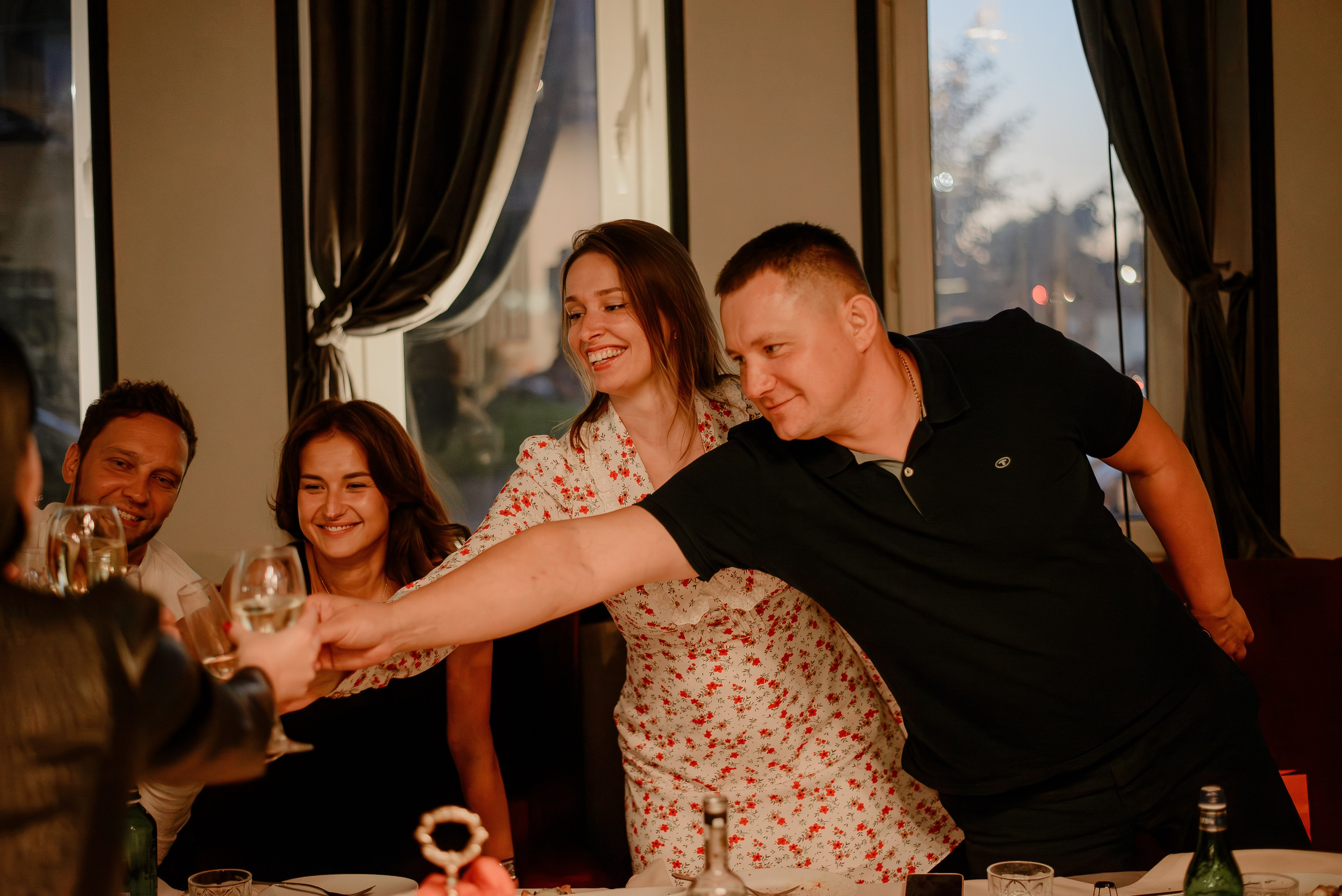 Свадьба и банкеты. Дина — ваш фотограф в Коломне и Москве. Живые портреты, любимые люди, важные события. Всё, что хочется помнить