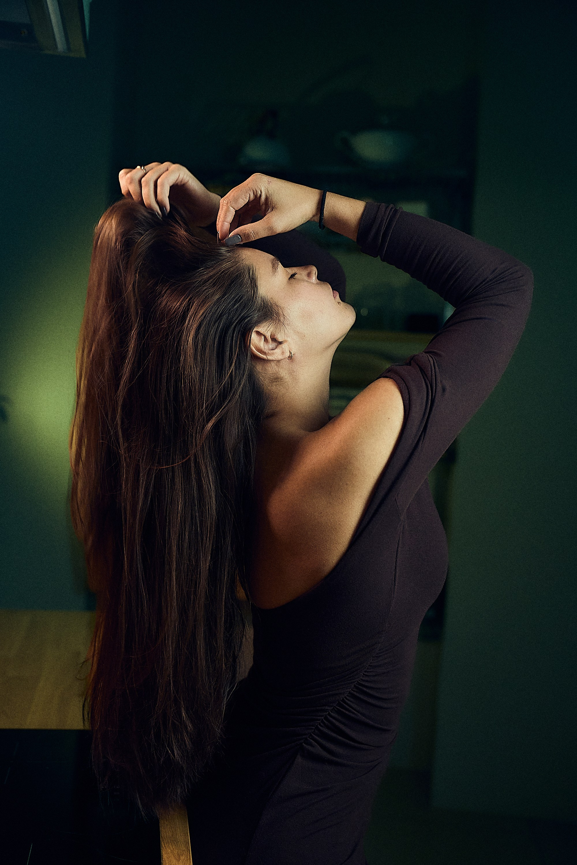 Portrait women’s photo session at the Photo Studio. Professional photographer in Sochi Victoria Joy. Teaching Photography