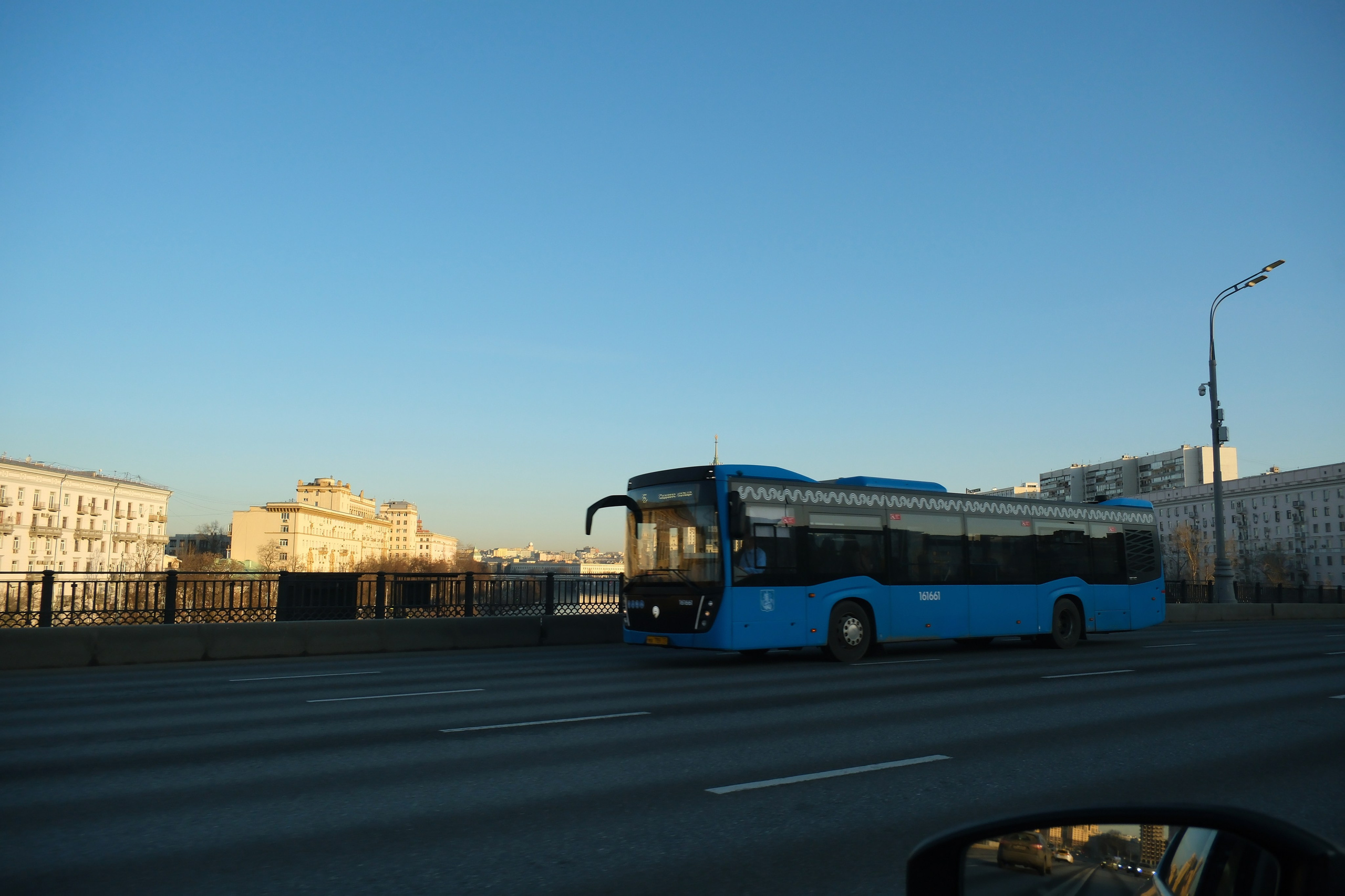 Улица, люди, жизнь…