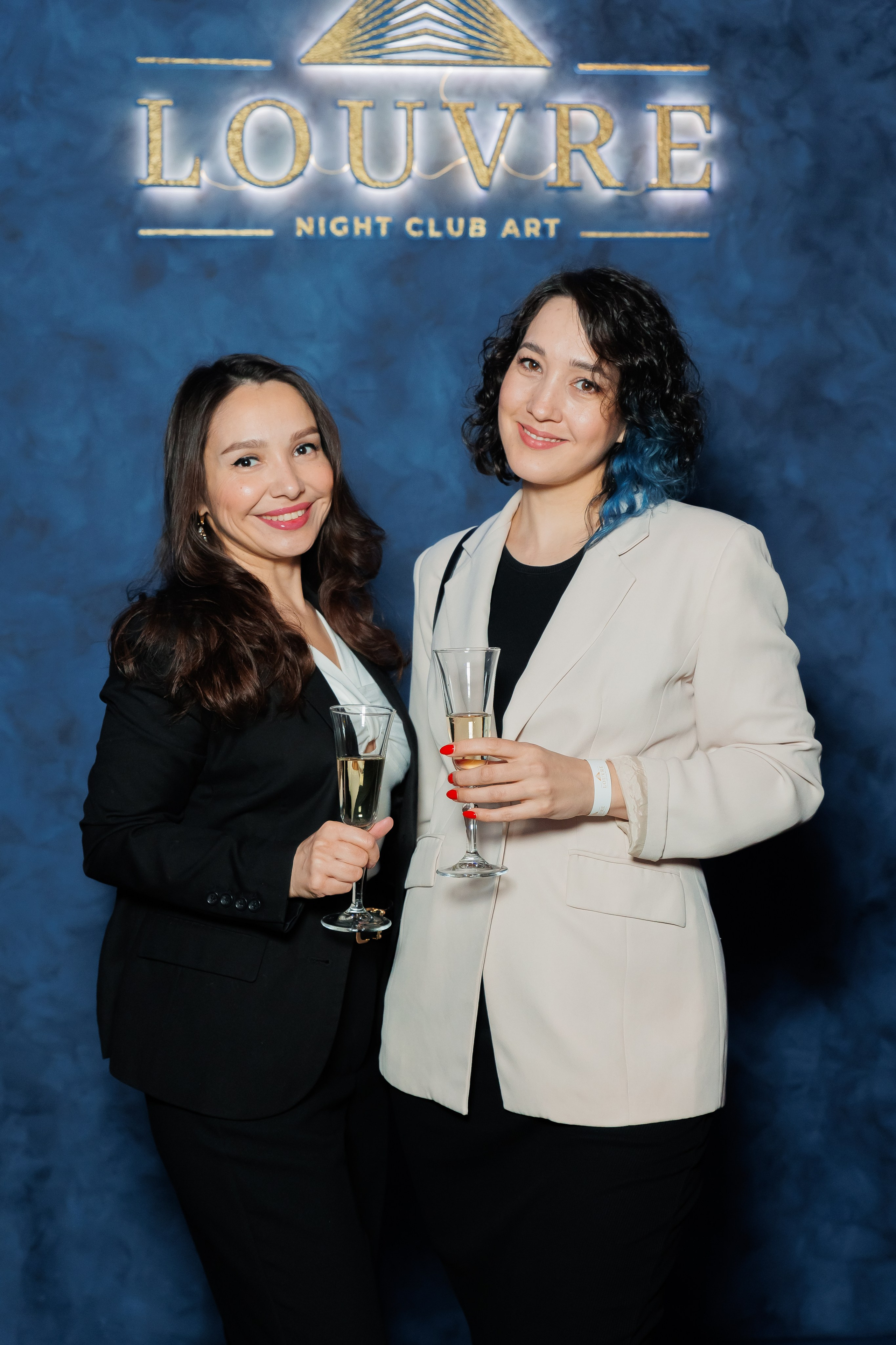 ЛУВР [Открытие Ночного клуба]. СВОИ. ФОТООТЧЕТЫ-СОБЫТИЯ-МЕСТА