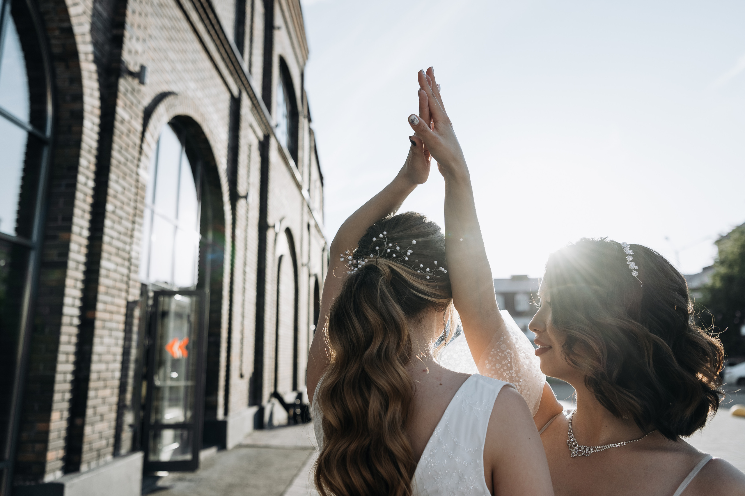 Оля и Алина