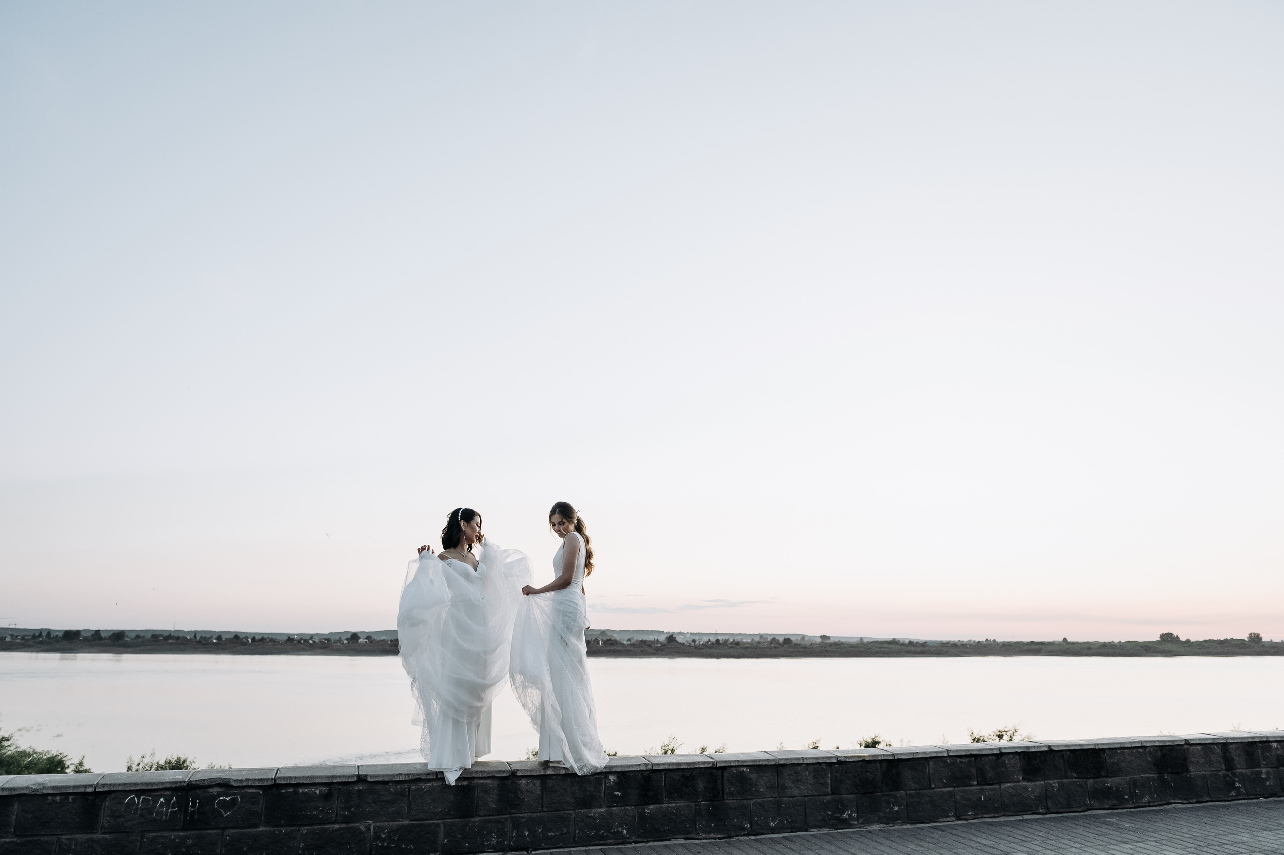 Оля и Алина