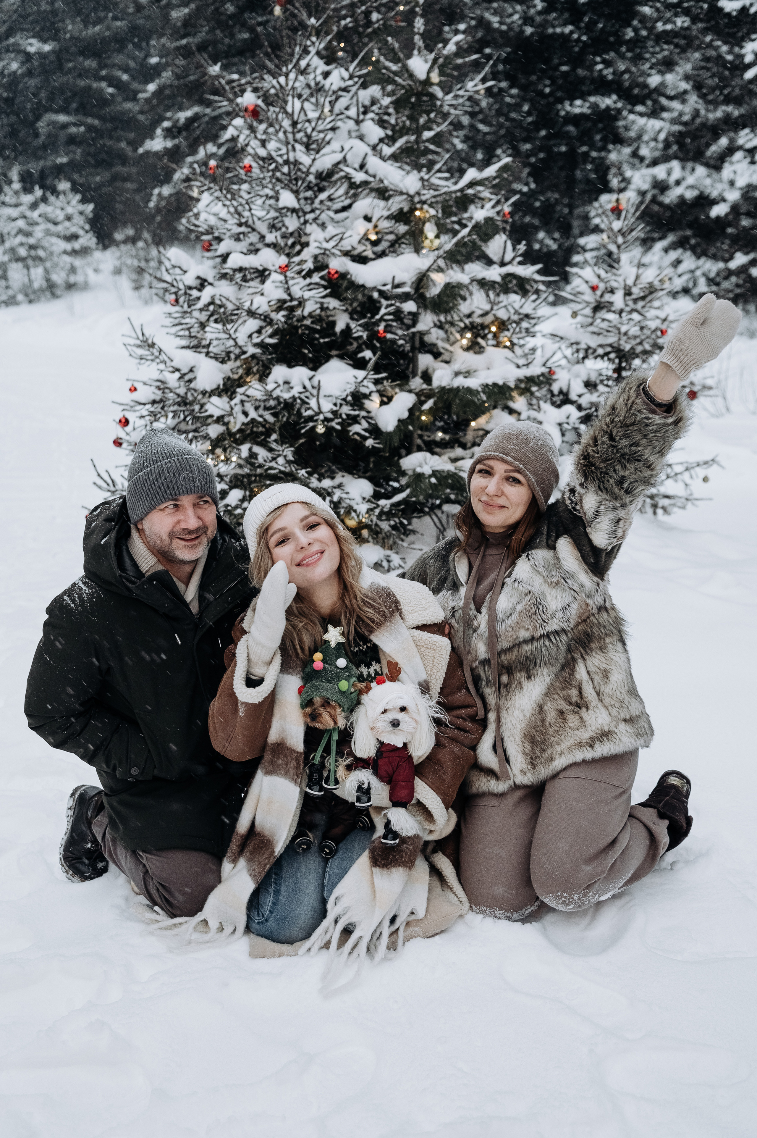 Оля, Саша, Кристина