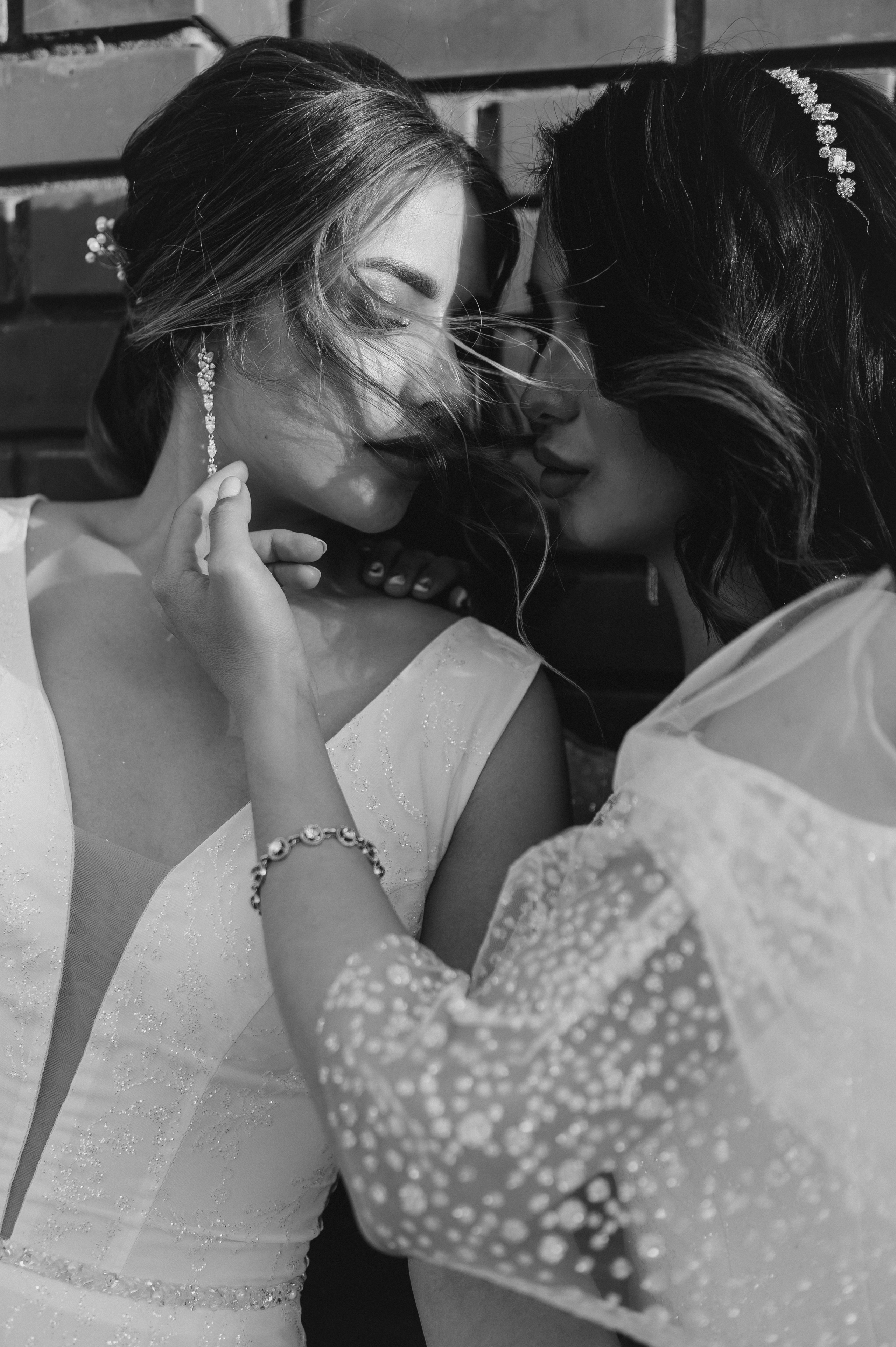 Оля и Алина