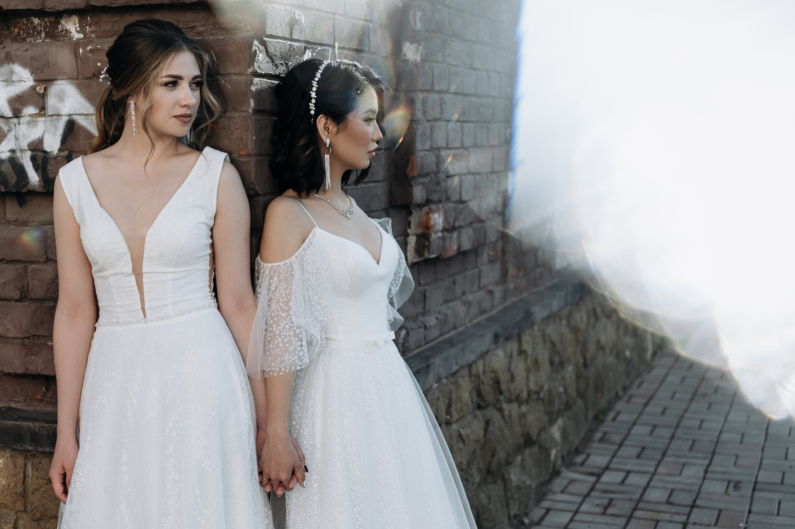 Оля и Алина