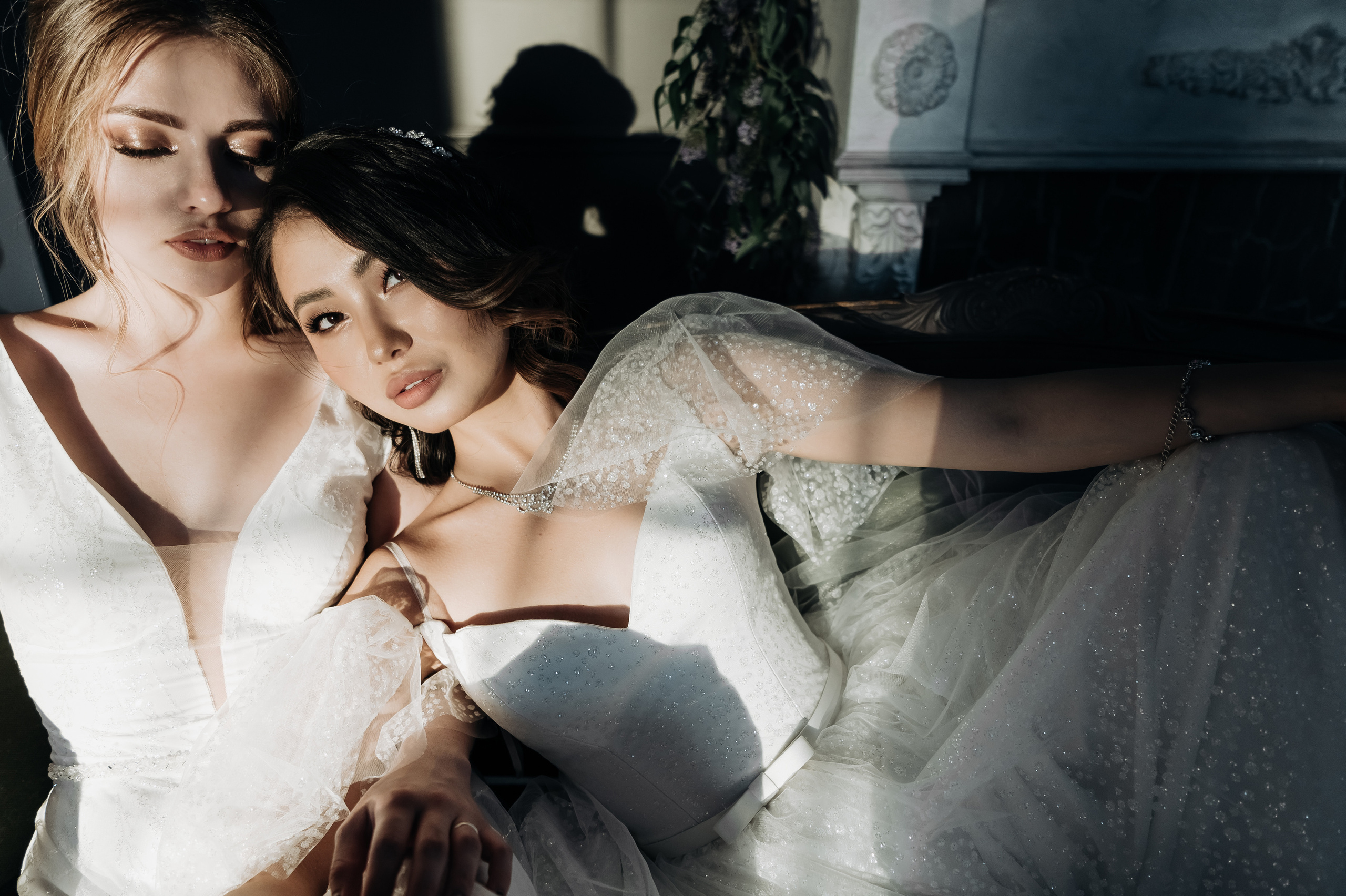 Оля и Алина