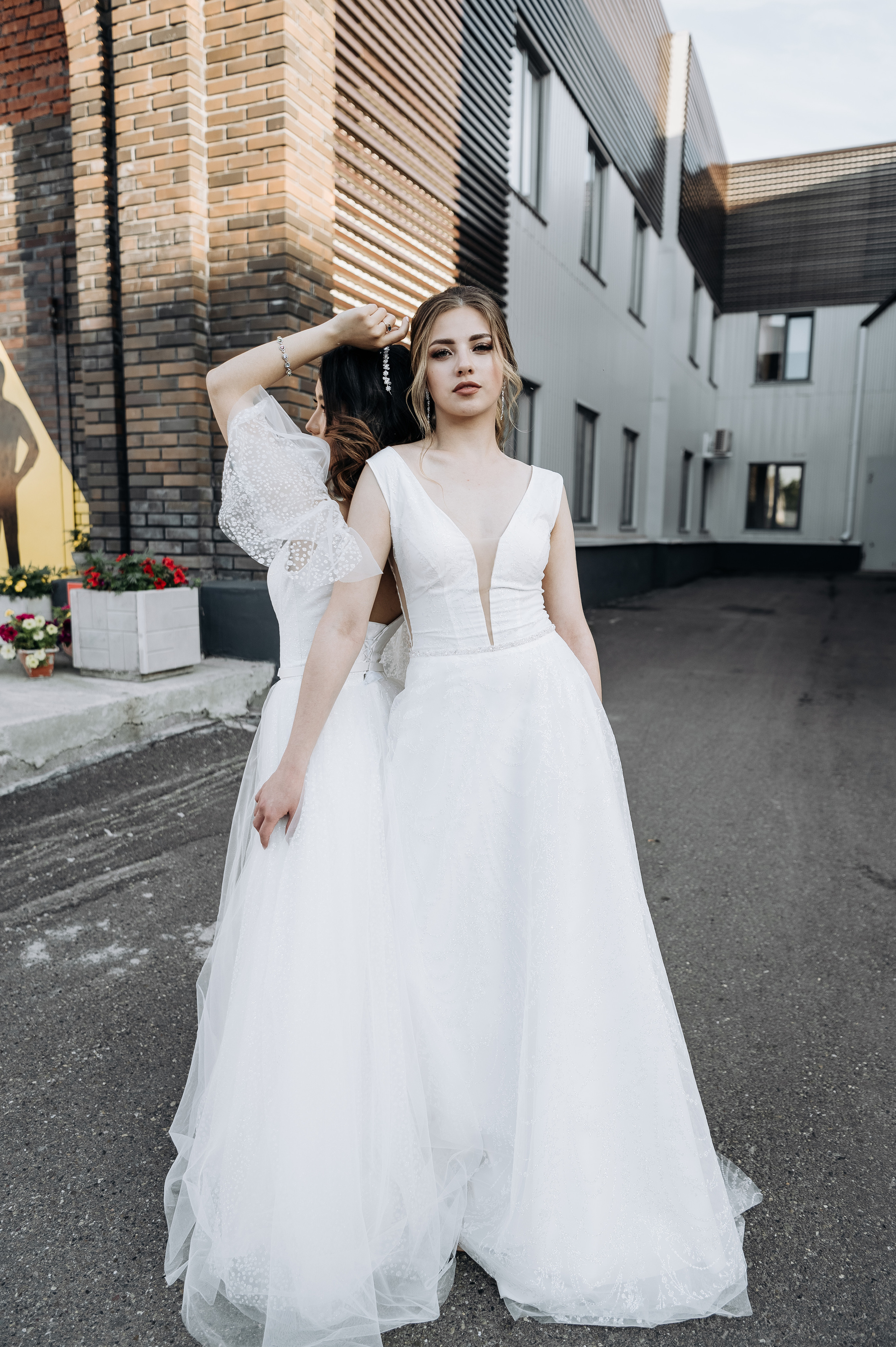 Оля и Алина