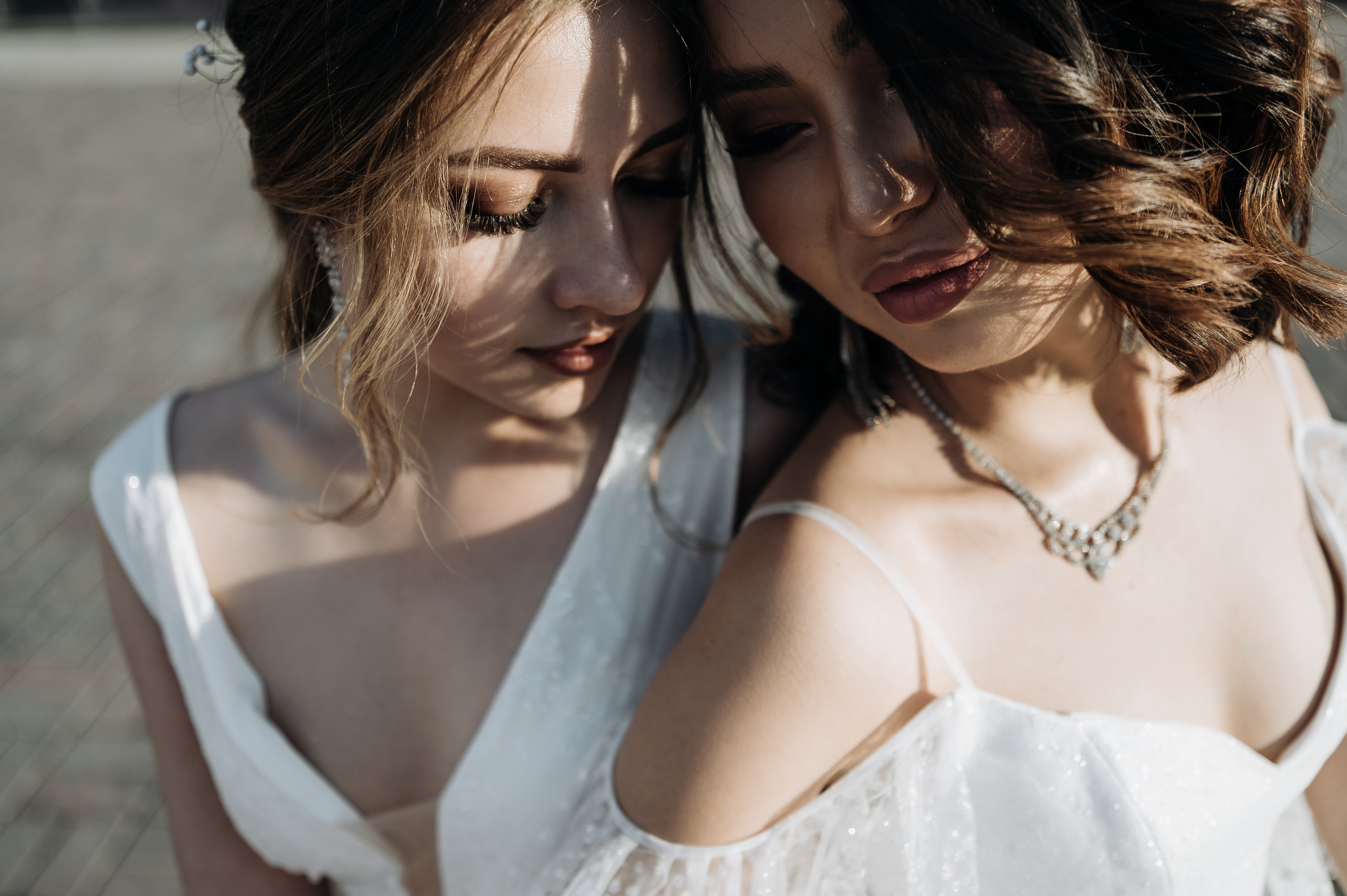 Оля и Алина