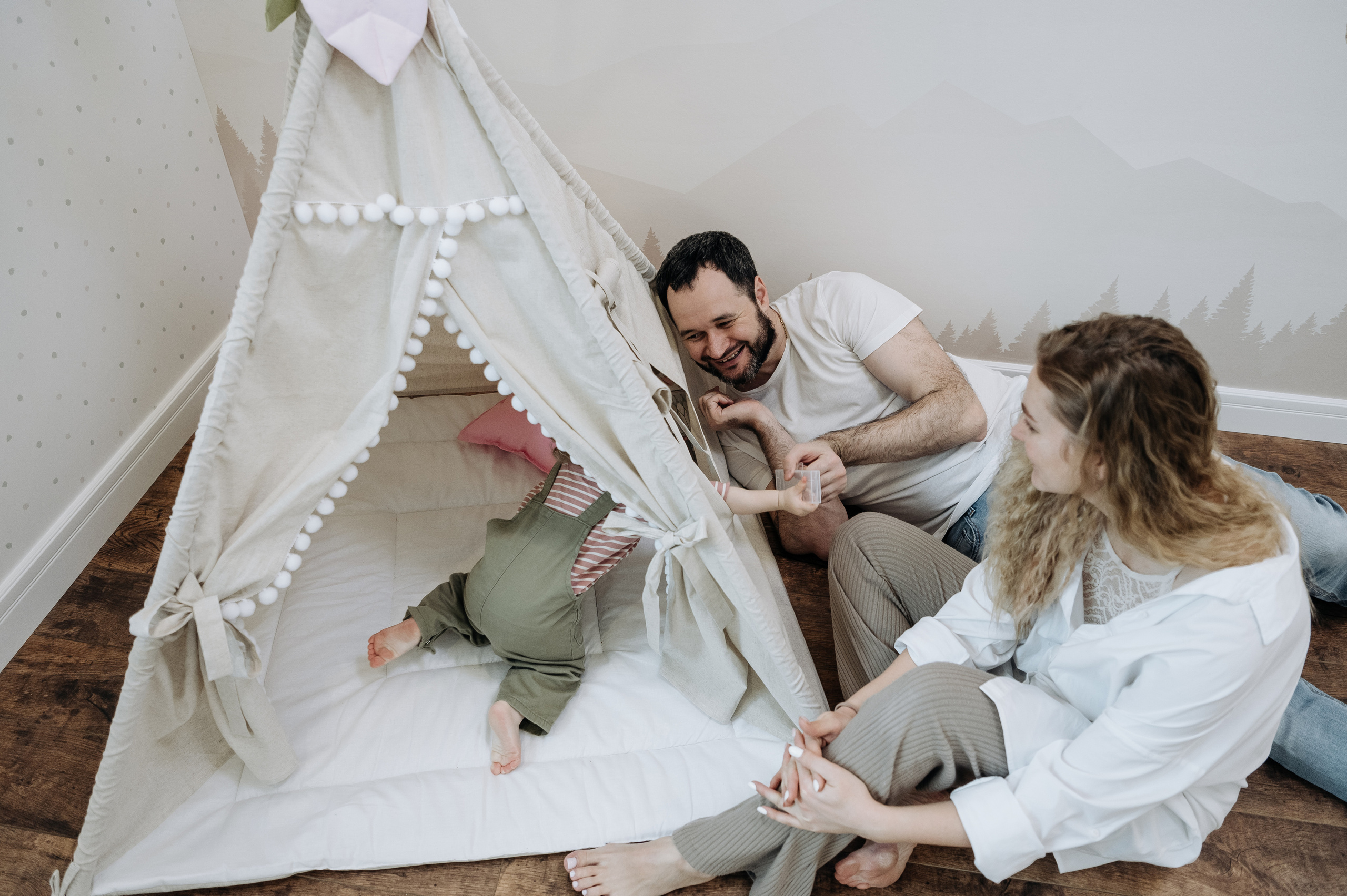 Настя, Денис, Мия