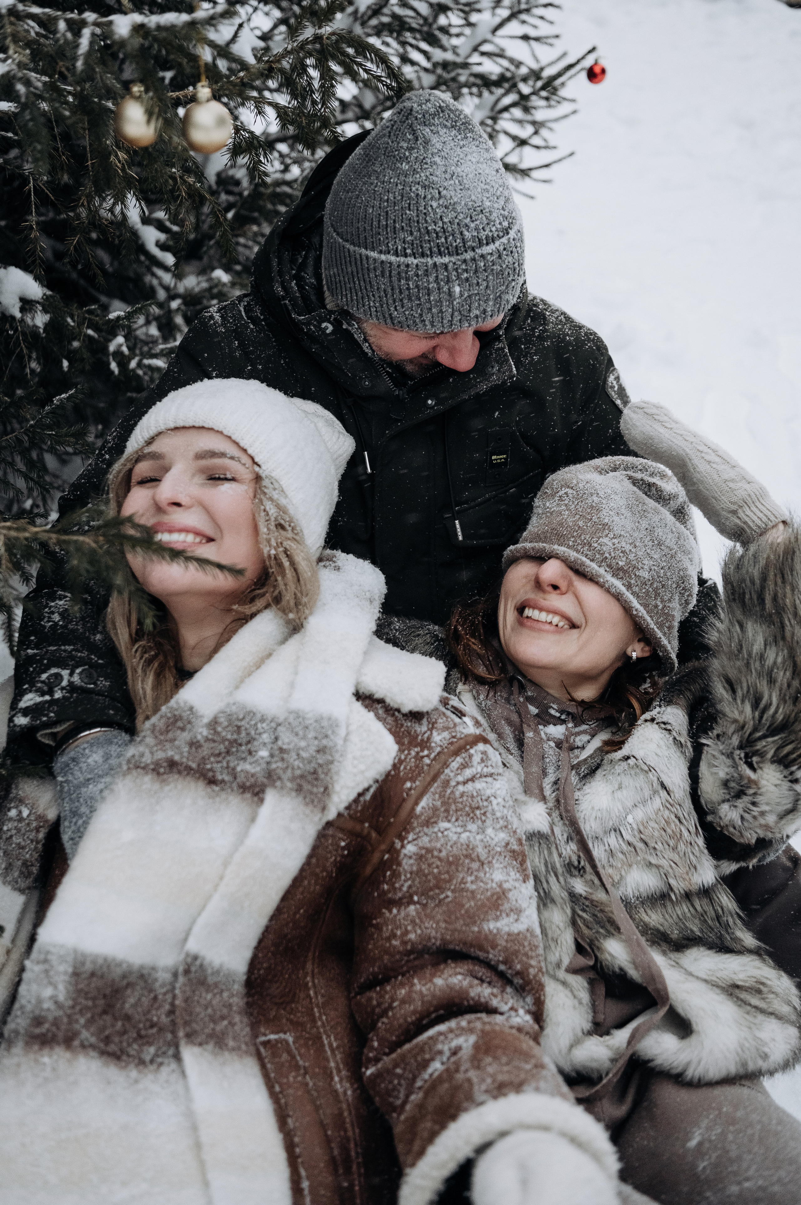 Оля, Саша, Кристина