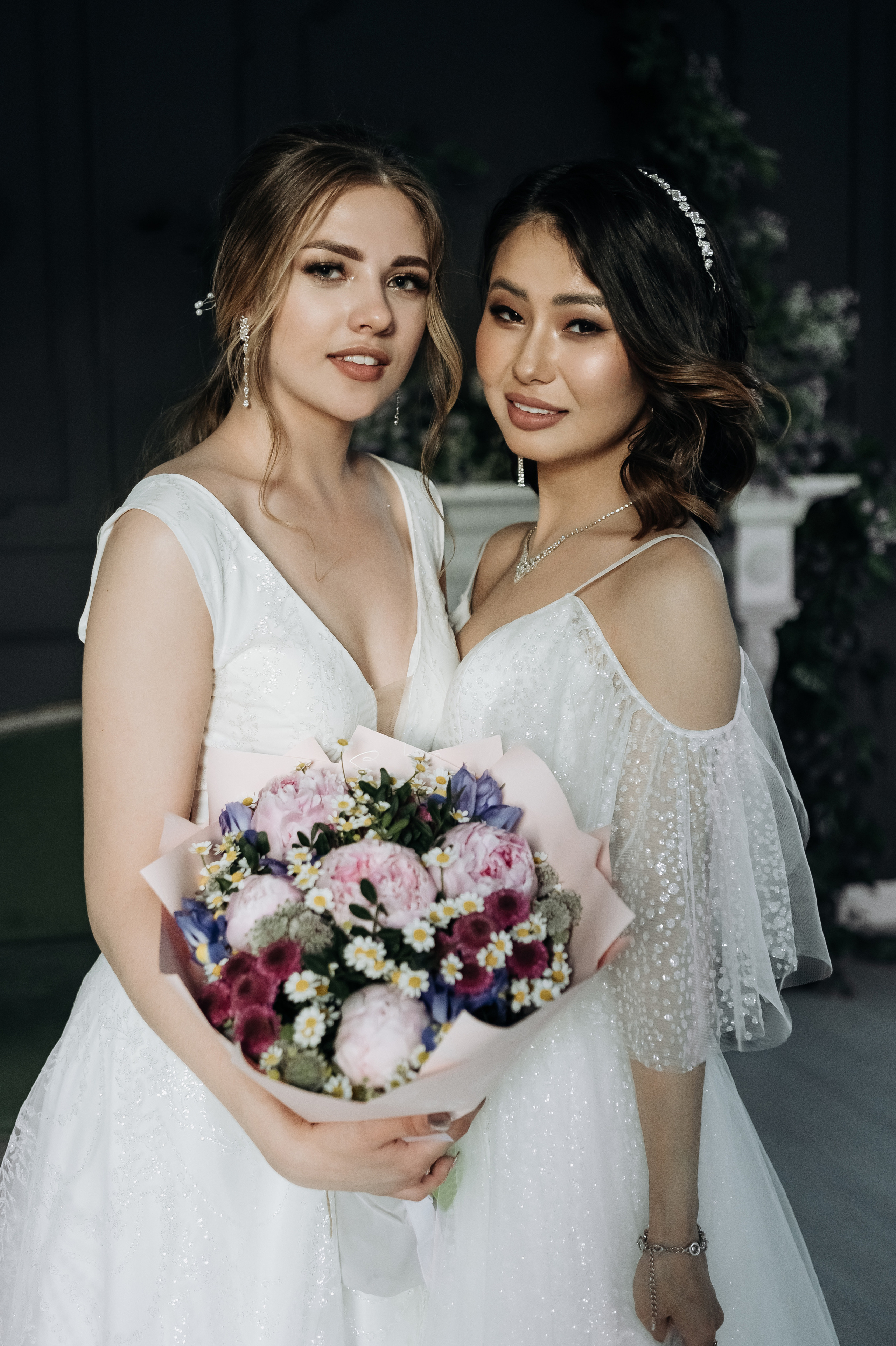 Оля и Алина