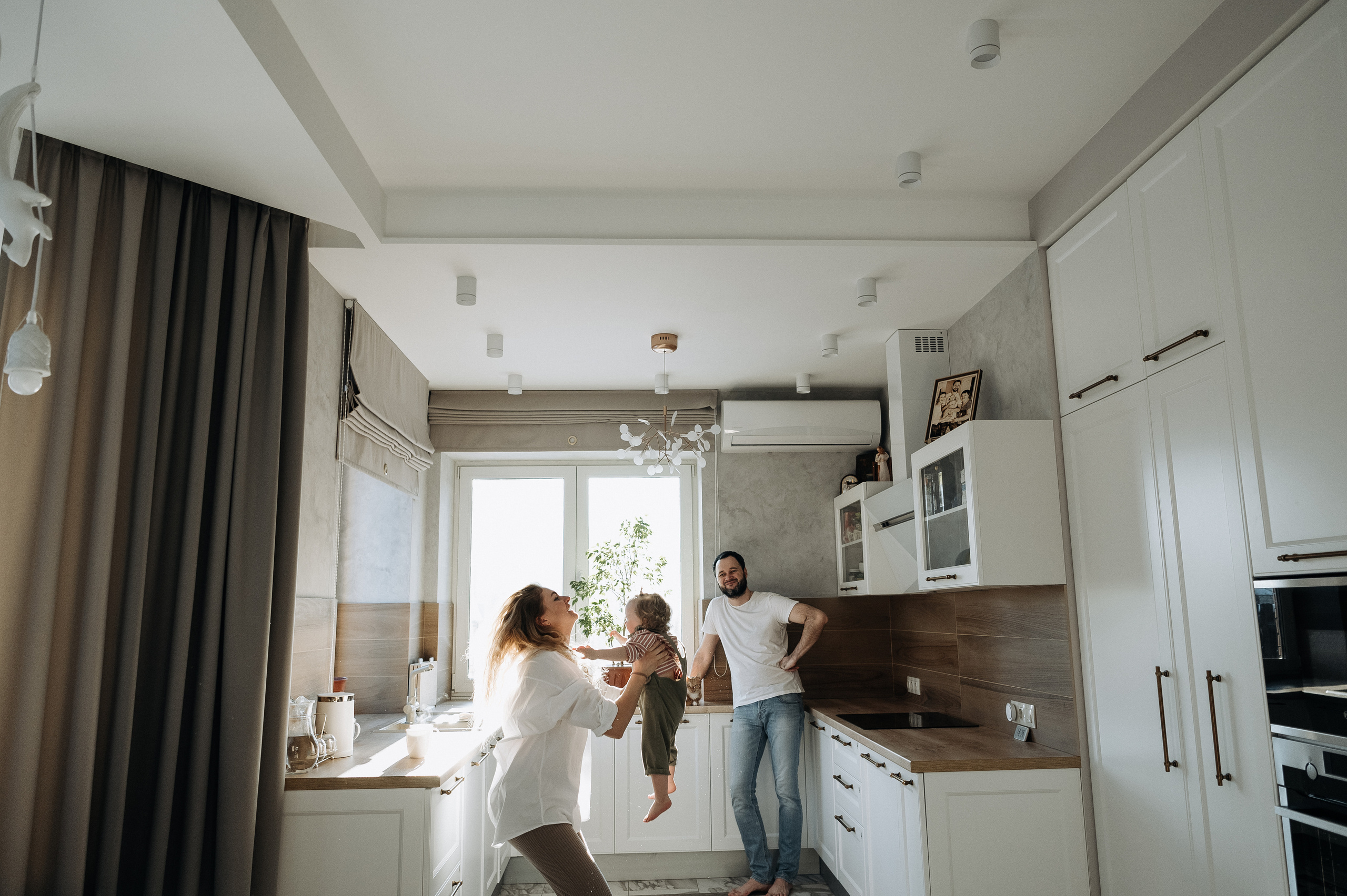 Настя, Денис, Мия