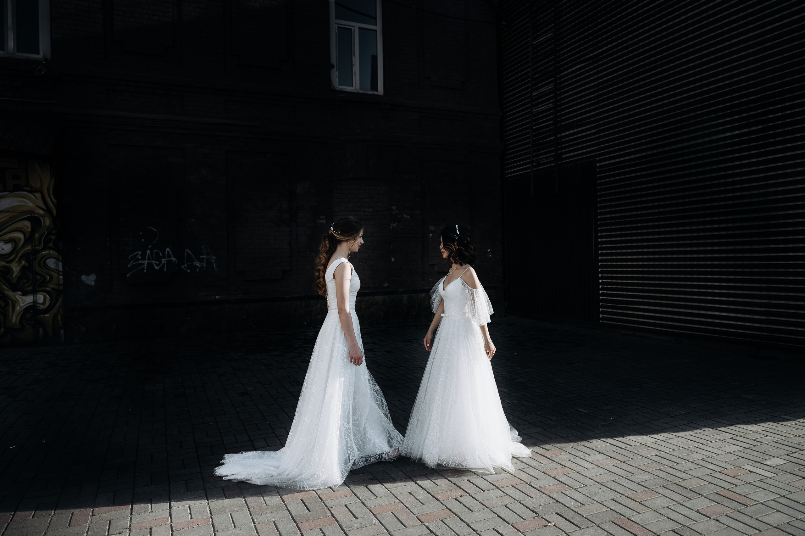 Оля и Алина