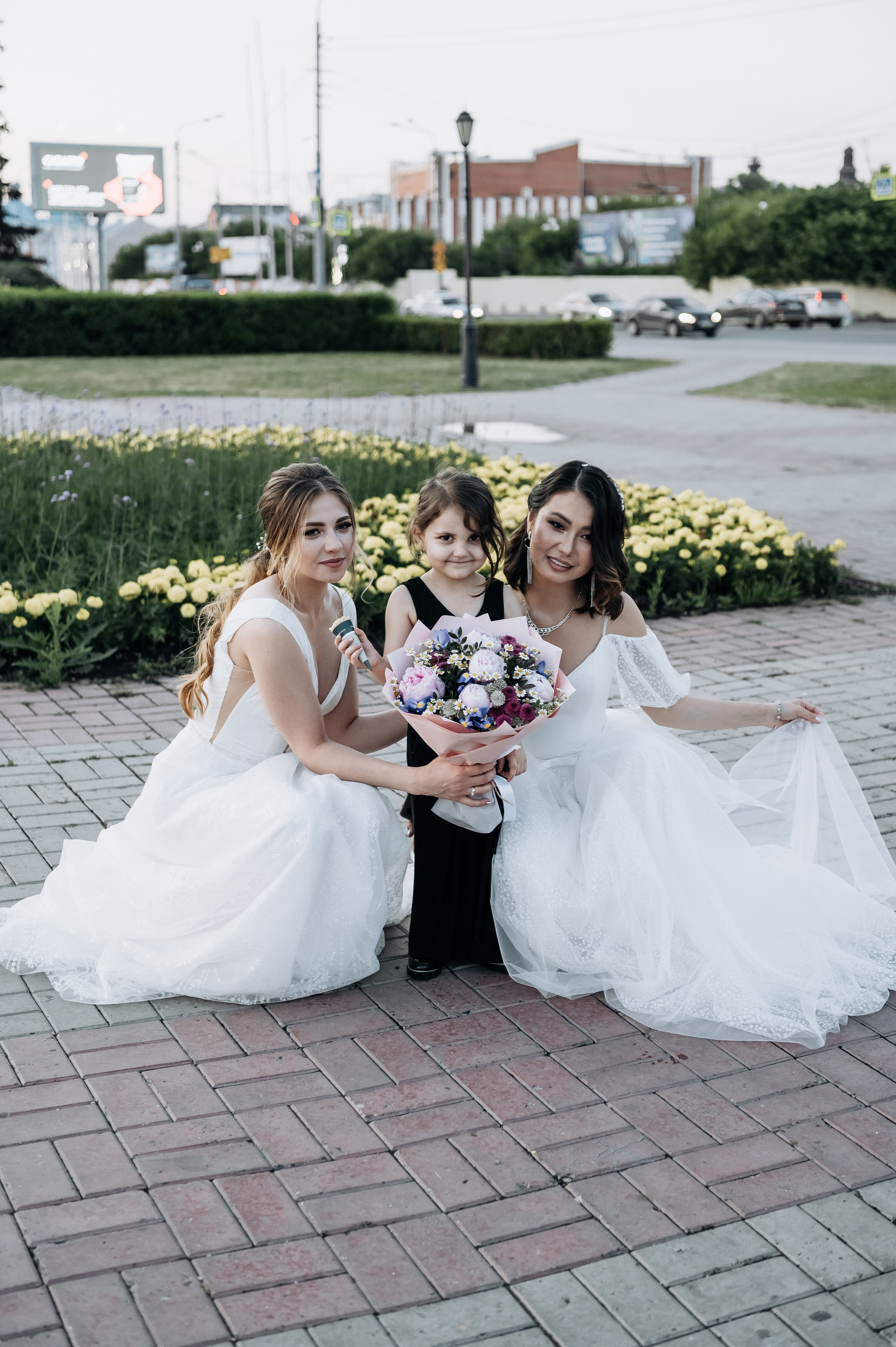 Оля и Алина