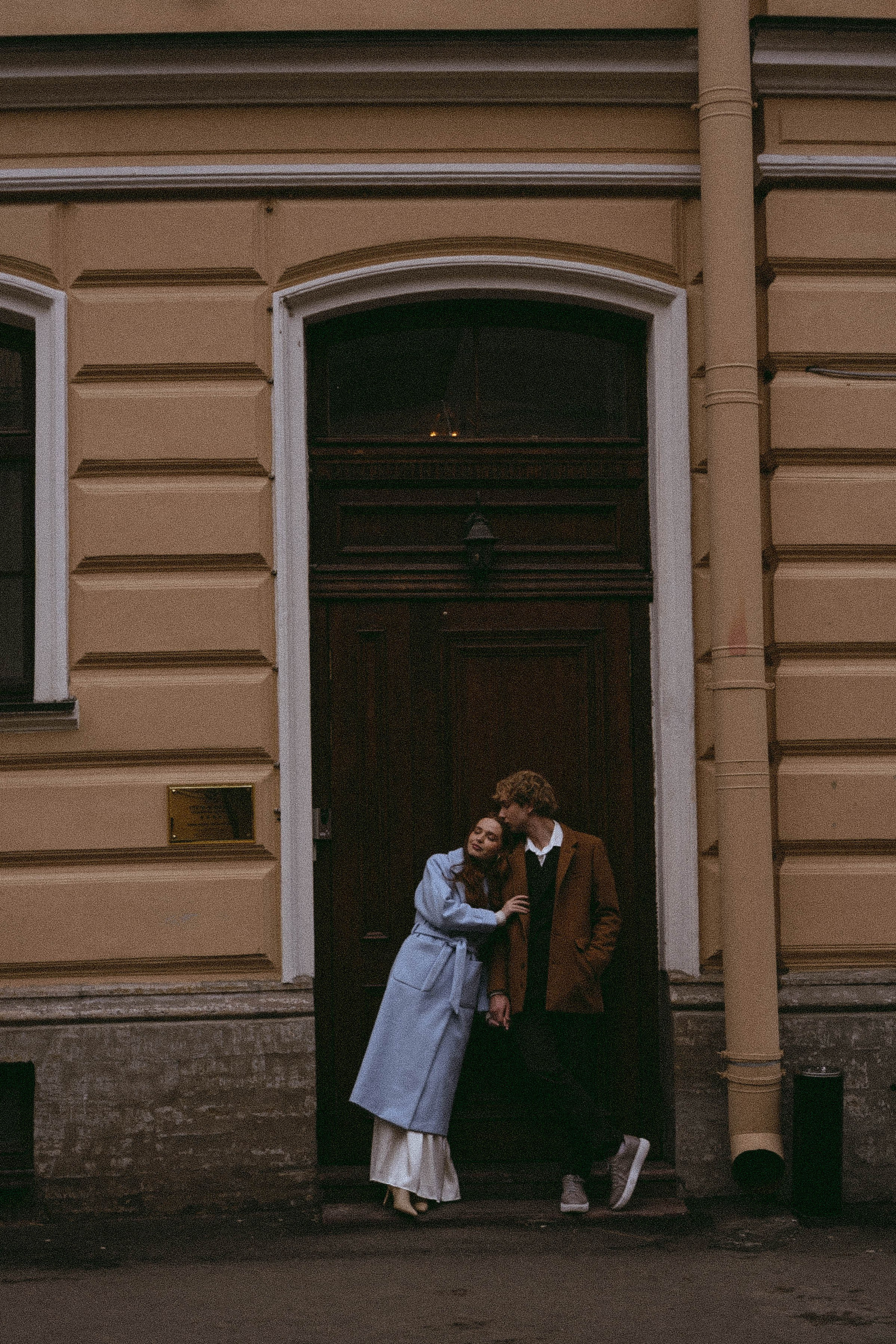 СВАДЕБНАЯ СЬЕМКА В ОТЕЛЕ. СБОРЫ ЖЕНИХА И НЕВЕСТЫ И ТАКЖЕ ТОР И ПОДГОТОВКА К ПРОГУЛКЕ И ПРОГУЛКА ПО ПЕТРОГРАДКЕ. Профессиональный фотограф, Санкт-Петербург — Виктория Богомолова