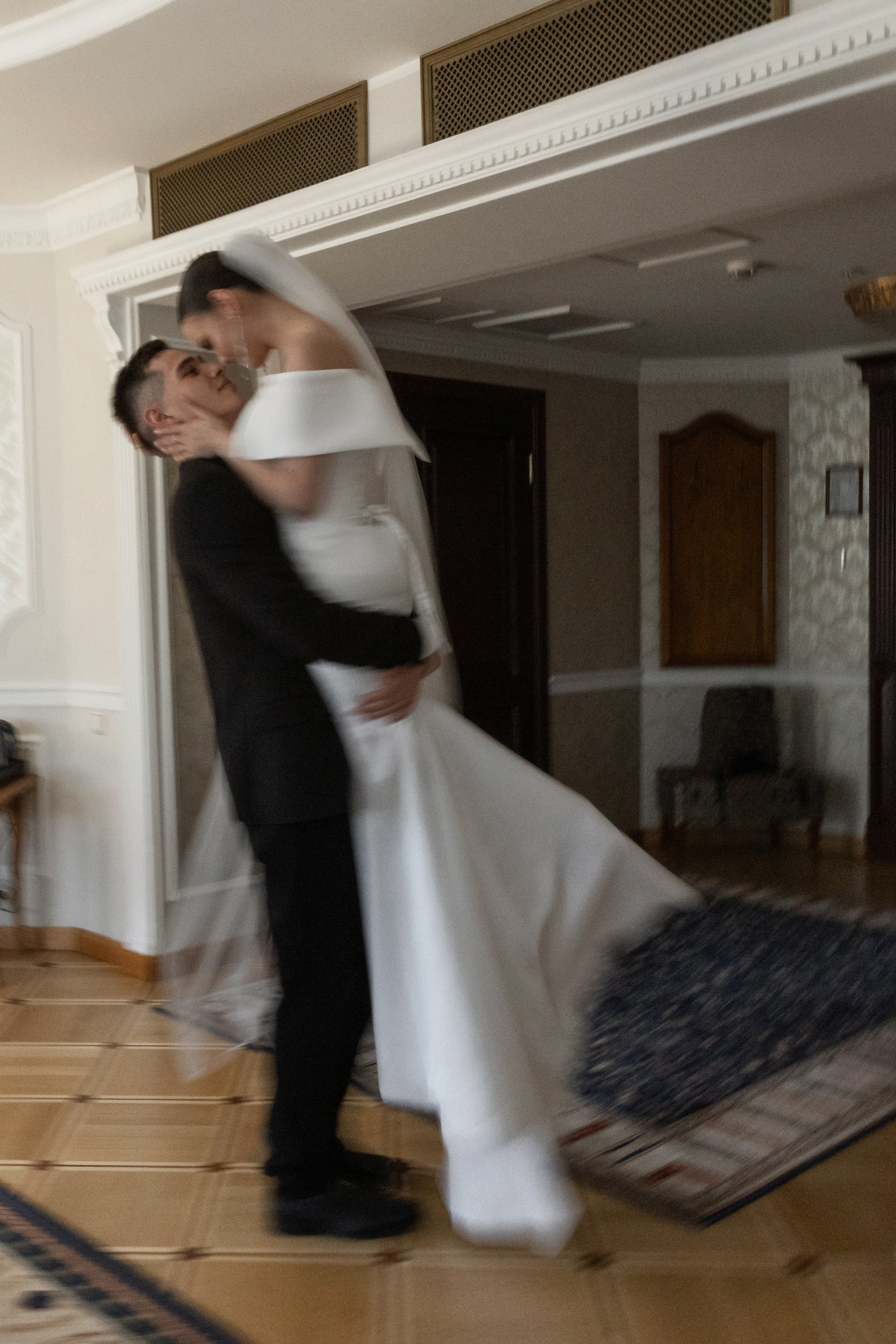 Анонс свадебной серии в отеле. Свадебный и портретный фотограф в Санкт-Петербурге Надежда Чечулина