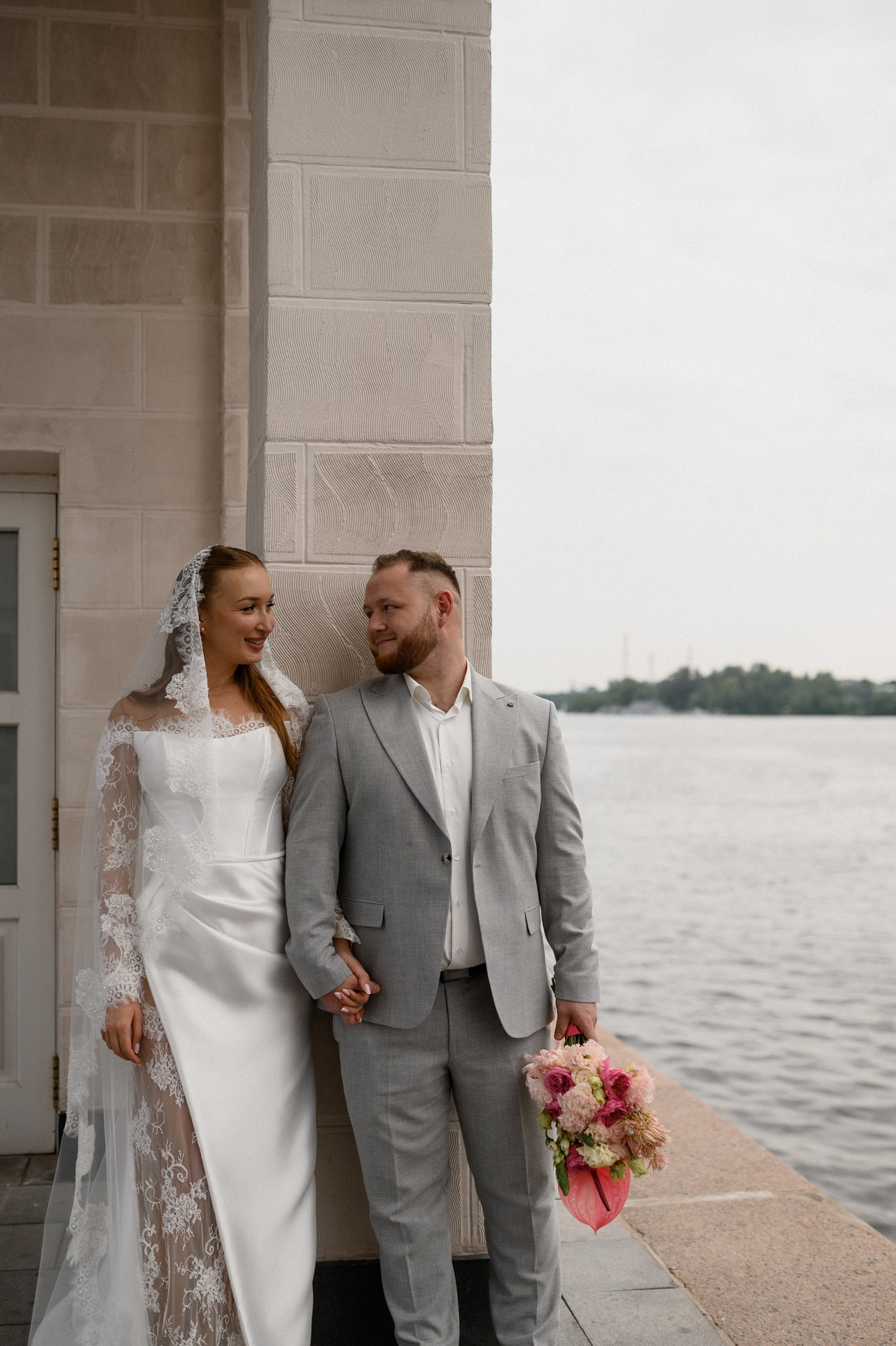 Денис и Даша. Северный речной вокзал. Семейный и свадебный lifestyle-фотограф в Москве Мария Петрова