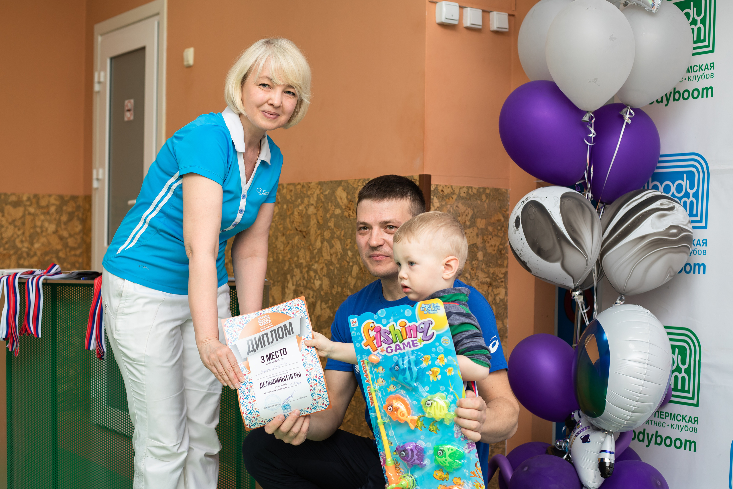 Репортажная съёмка. Дельфиньи игры. Бодибум Пермь. Фотограф Пермь. Свадьбы. Семья и дети, школа, д. сад. Фотокниги