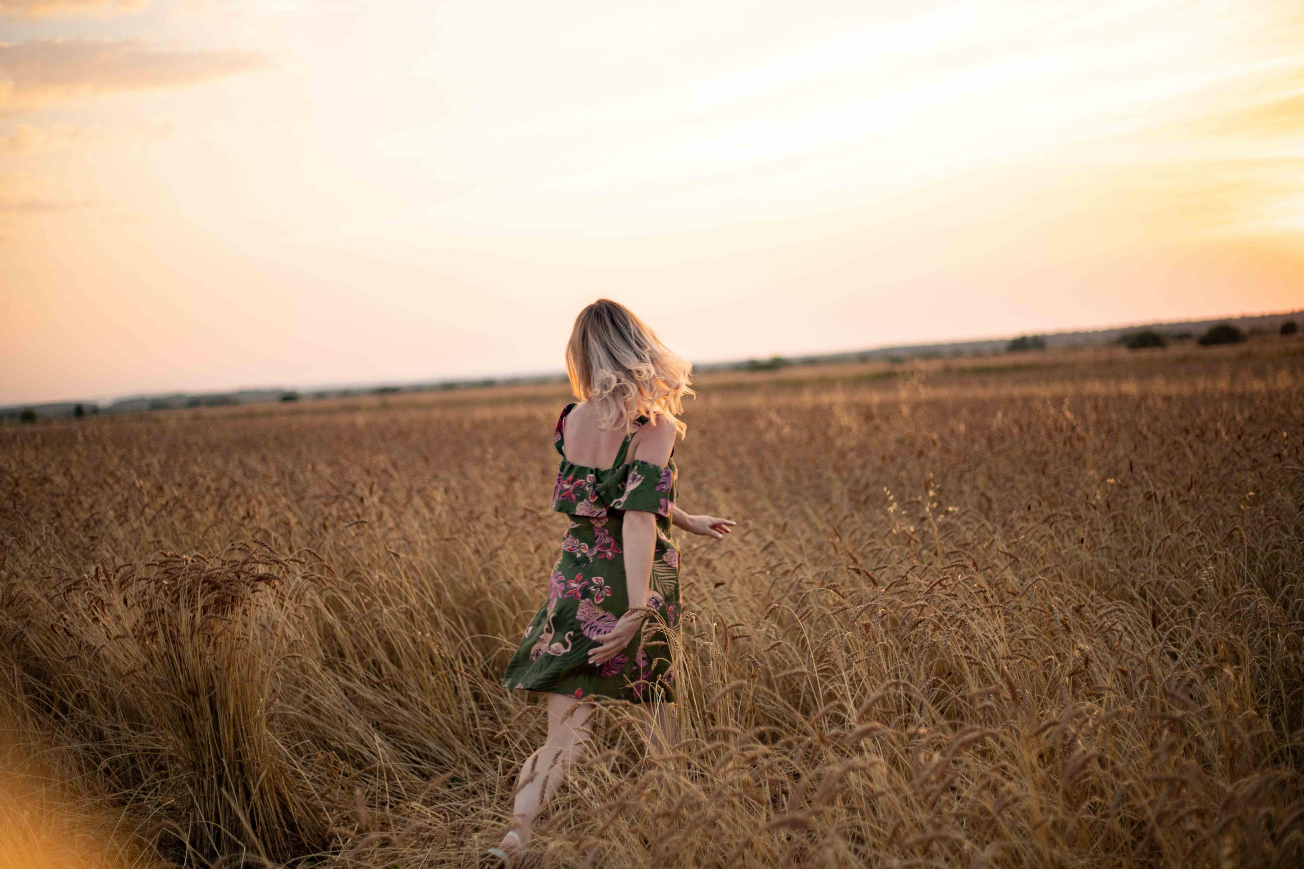 В поле. август 2020. Екатерина. Фотограф Пермь. Свадьбы. Семья и дети, школа, д. сад. Фотокниги