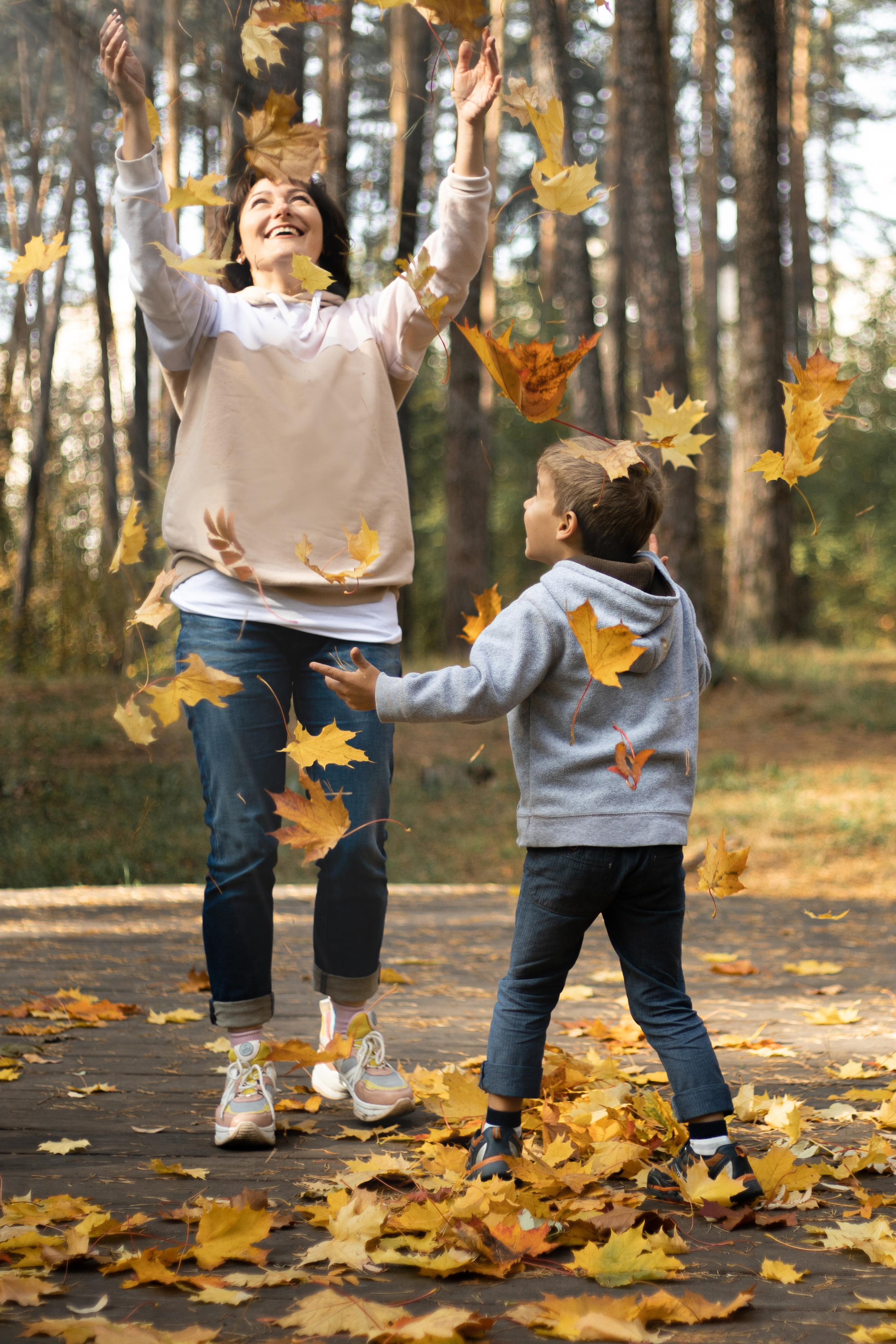 Черняевский лес «Золотые пески». Осень 2020. Ирина с сыновьями. Фотограф Пермь. Свадьбы. Семья и дети, школа, д. сад. Фотокниги