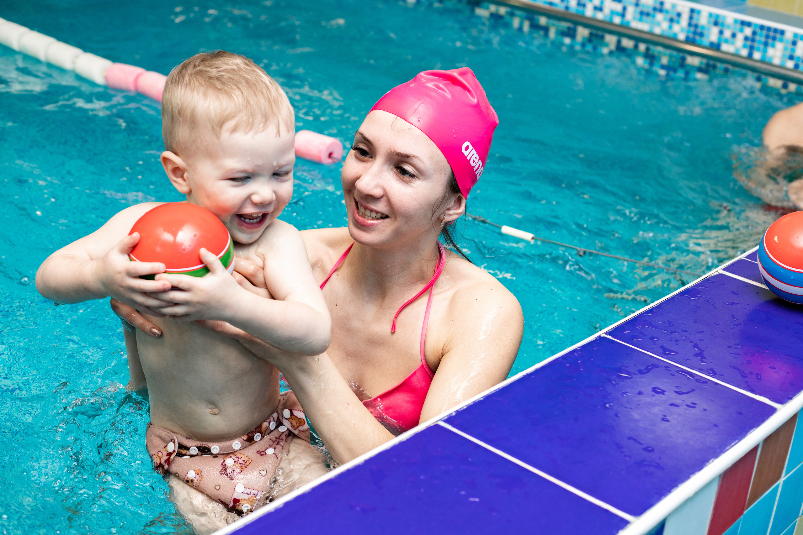 Репортажная съёмка. Дельфиньи игры. Бодибум Пермь. Фотограф Пермь. Свадьбы. Семья и дети, школа, д. сад. Фотокниги