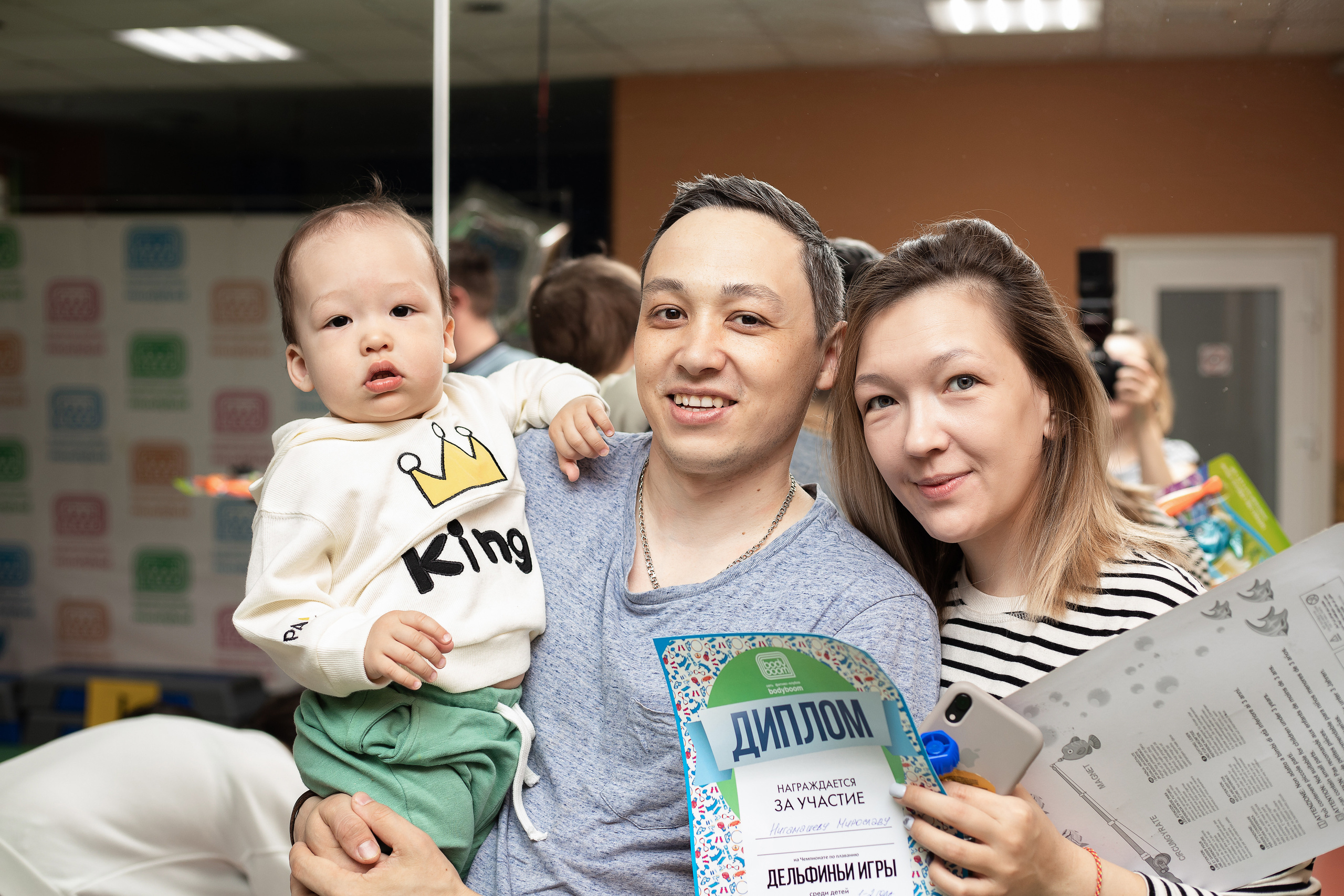 Репортажная съёмка. Дельфиньи игры. Бодибум Пермь. Фотограф Пермь. Свадьбы. Семья и дети, школа, д. сад. Фотокниги