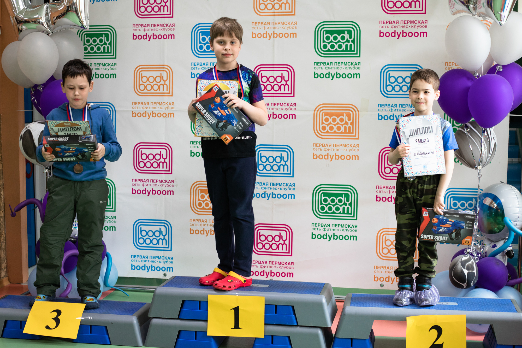 Репортажная съёмка. Дельфиньи игры. Бодибум Пермь. Фотограф Пермь. Свадьбы. Семья и дети, школа, д. сад. Фотокниги