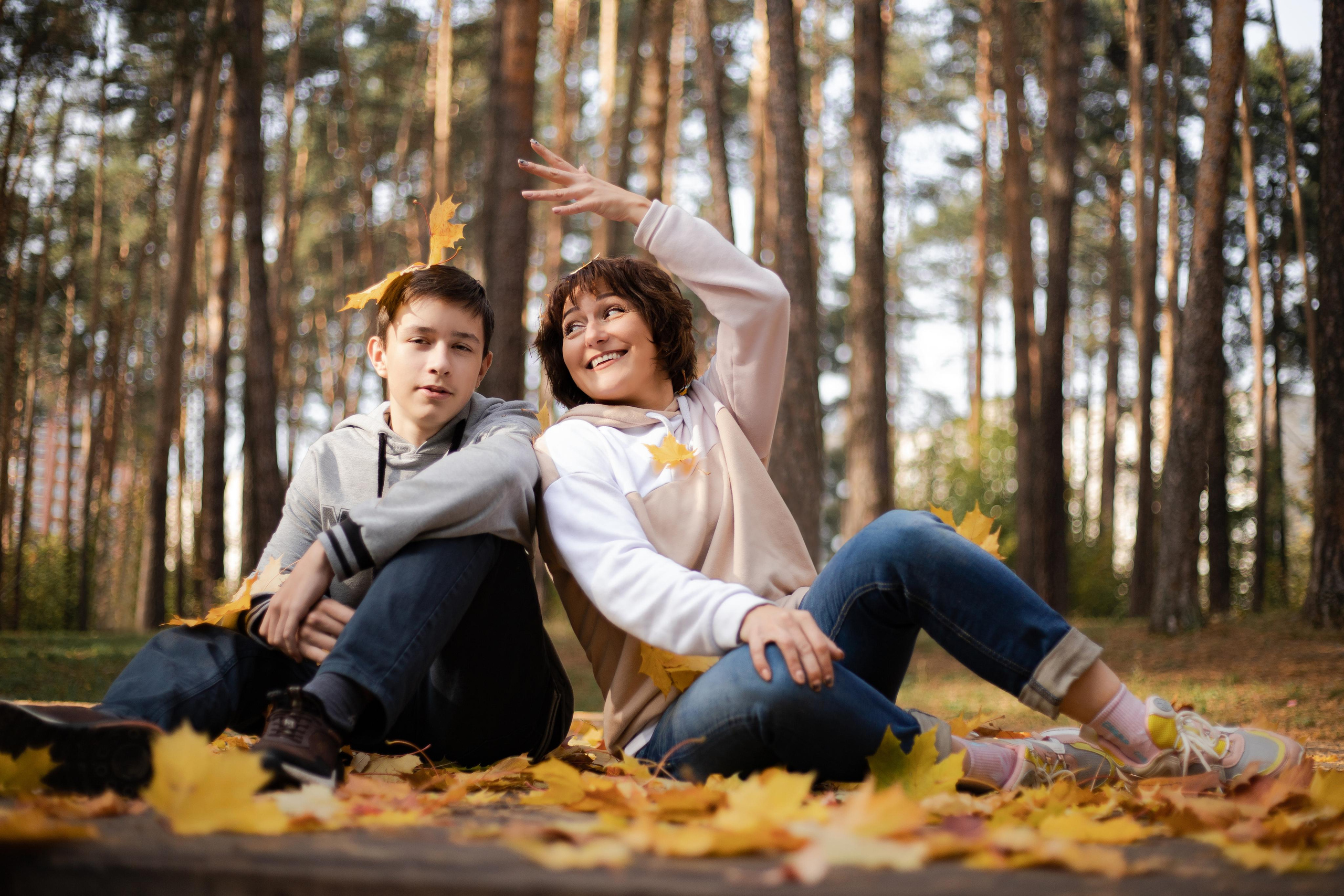 Черняевский лес «Золотые пески». Осень 2020. Ирина с сыновьями. Фотограф Пермь. Свадьбы. Семья и дети, школа, д. сад. Фотокниги