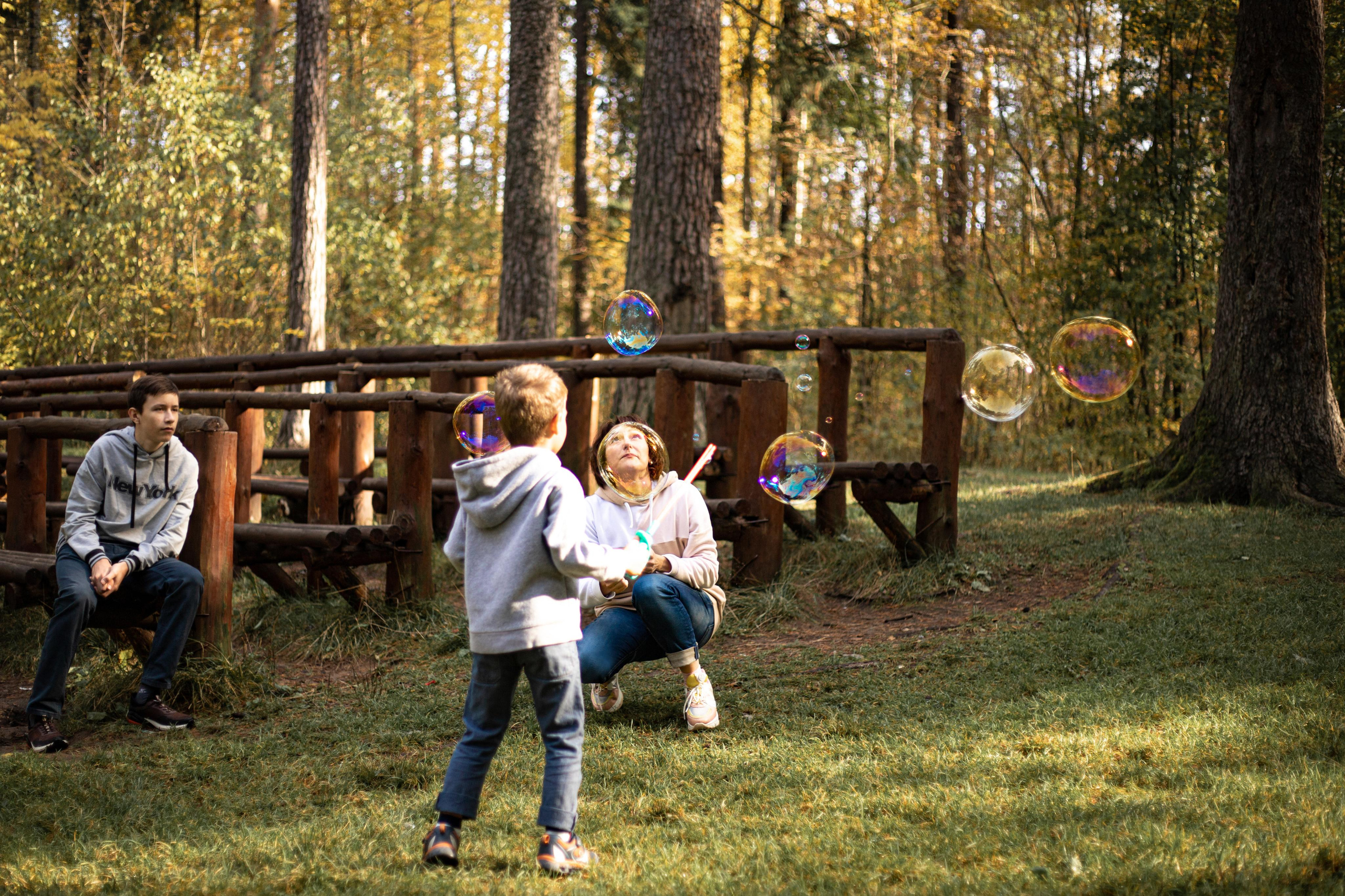 Черняевский лес «Золотые пески». Осень 2020. Ирина с сыновьями. Фотограф Пермь. Свадьбы. Семья и дети, школа, д. сад. Фотокниги