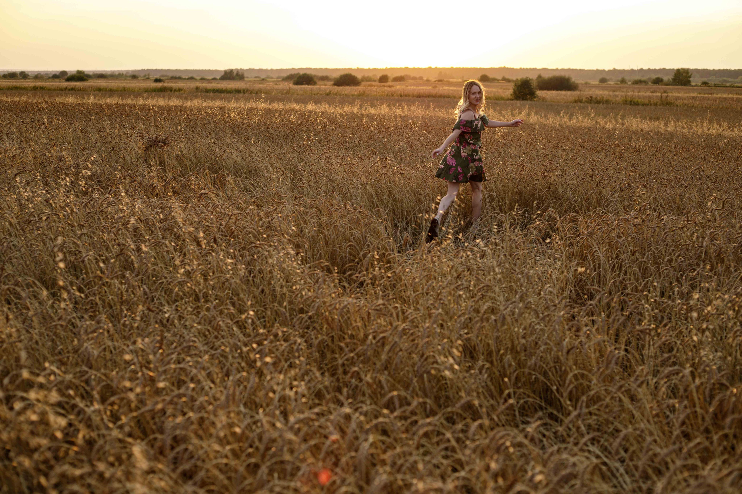 В поле. август 2020. Екатерина. Фотограф Пермь. Свадьбы. Семья и дети, школа, д. сад. Фотокниги