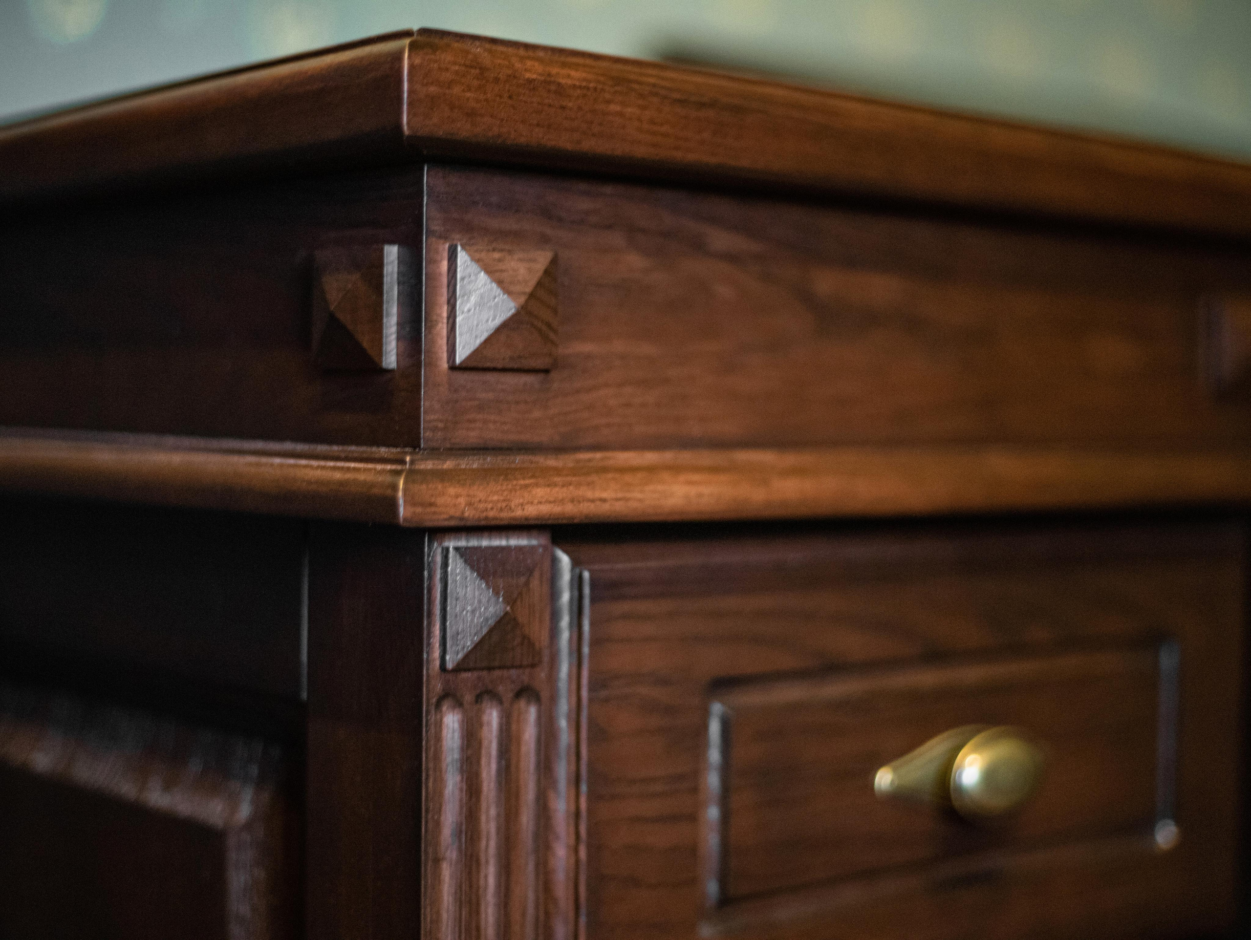 2. Интерьер (лестница, полки, столы, стеллаж, элементы потолка из дерева)). Фотограф Пермь. Свадьбы. Семья и дети, школа, д. сад. Фотокниги