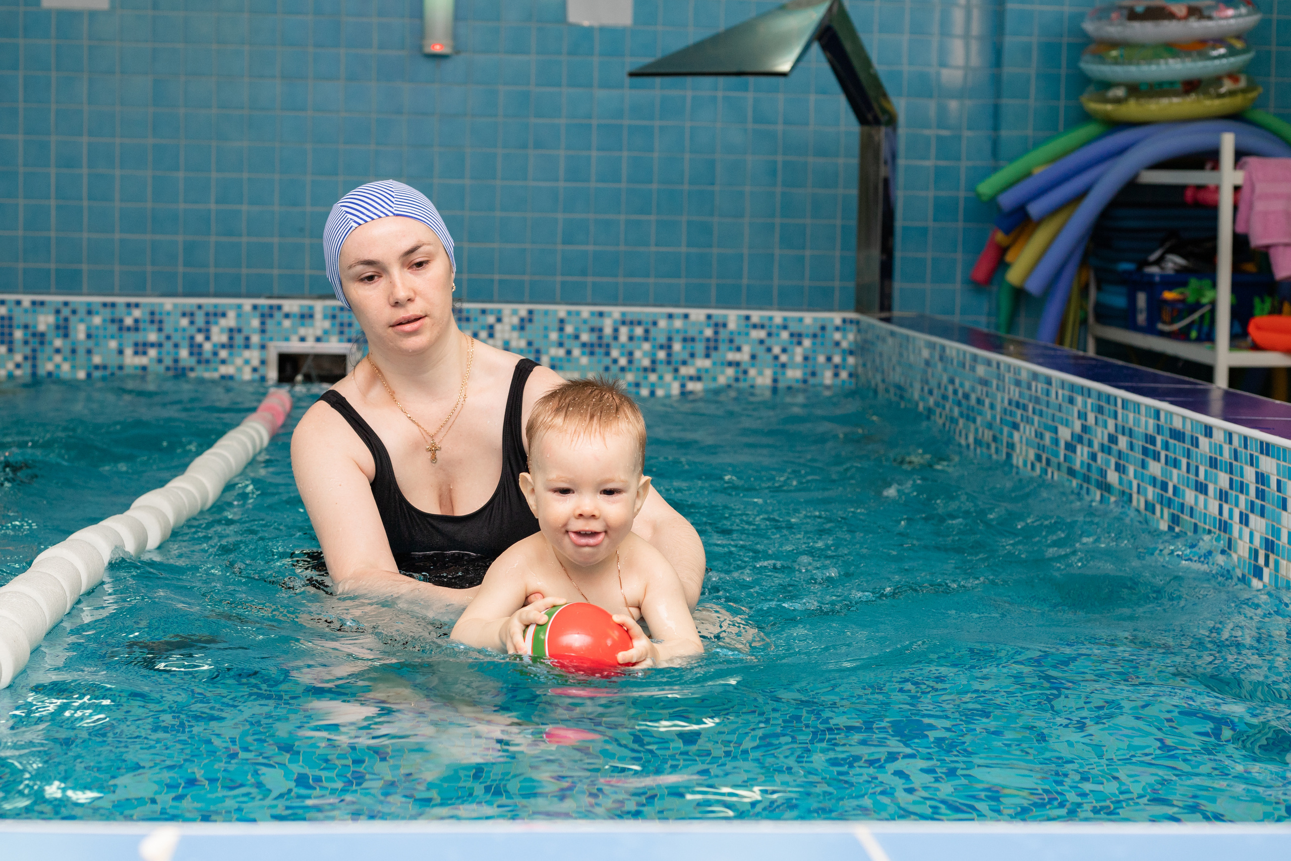 Съёмка детей в бассейне