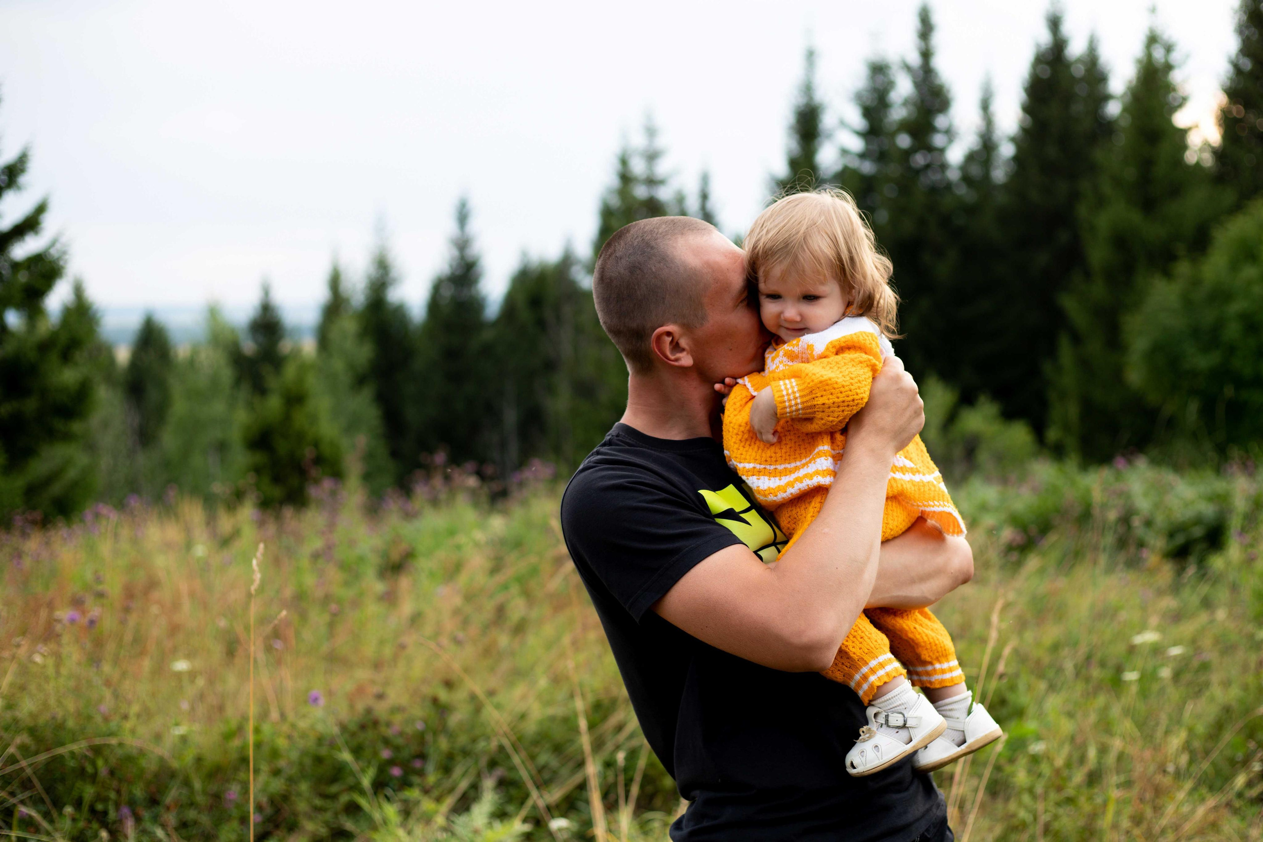 В поле. Моя семья. Июнь 2020. Фотограф Пермь. Свадьбы. Семья и дети, школа, д. сад. Фотокниги
