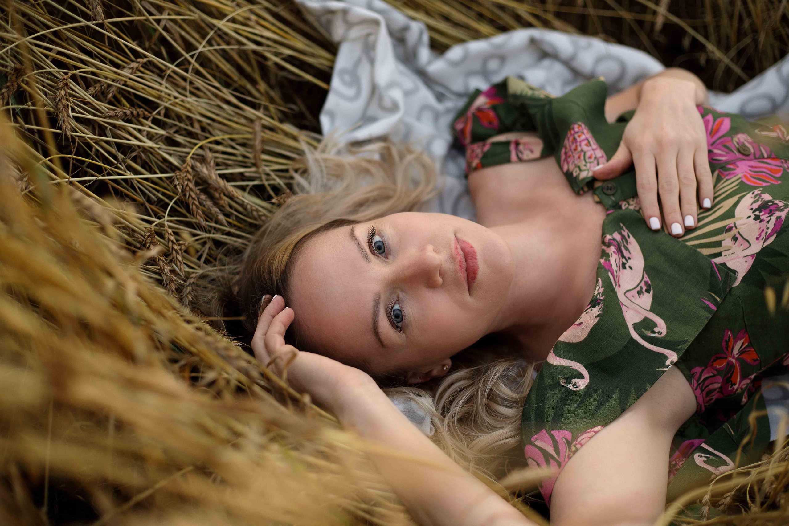 В поле. август 2020. Екатерина. Фотограф Пермь. Свадьбы. Семья и дети, школа, д. сад. Фотокниги