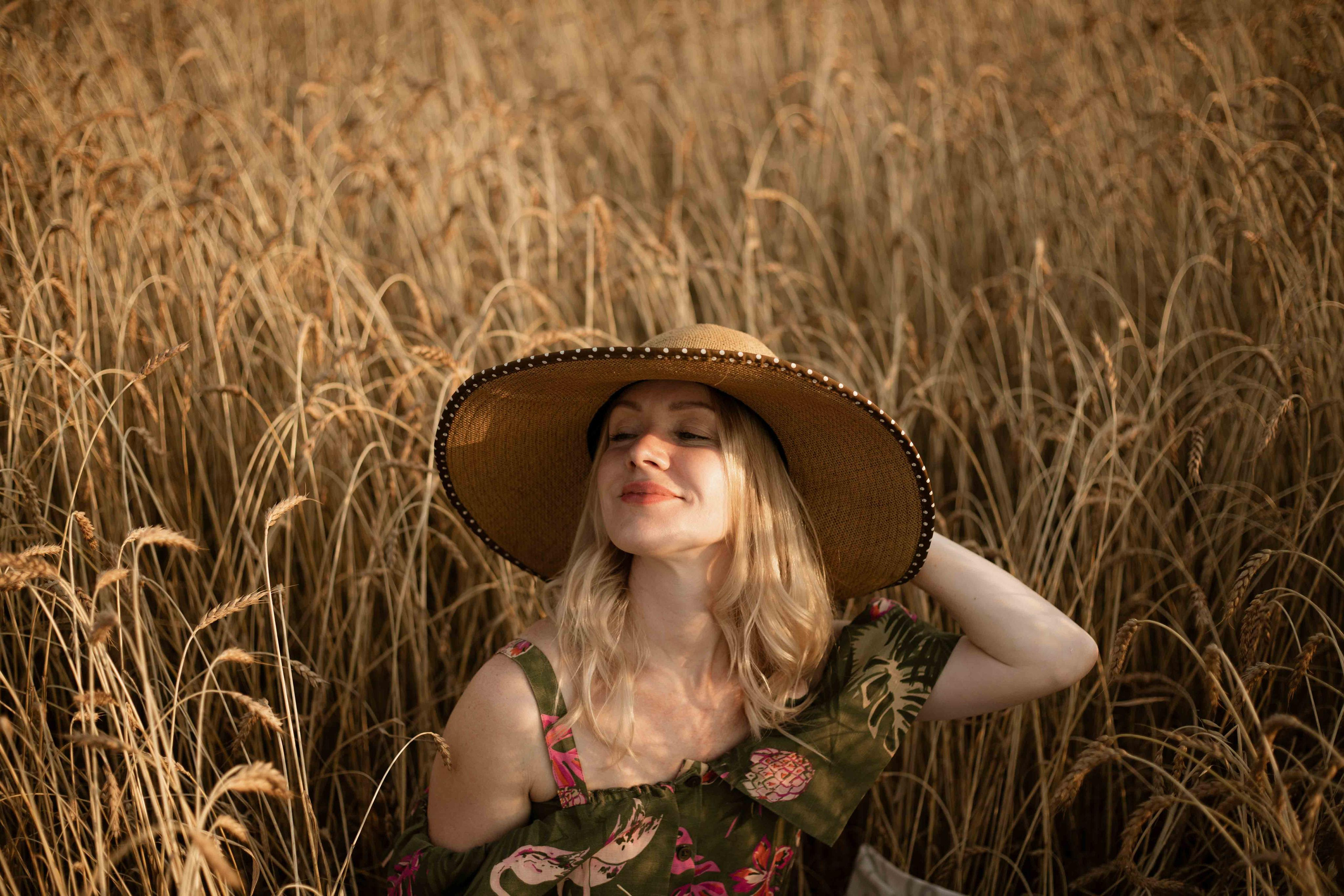 В поле. август 2020. Екатерина. Фотограф Пермь. Свадьбы. Семья и дети, школа, д. сад. Фотокниги