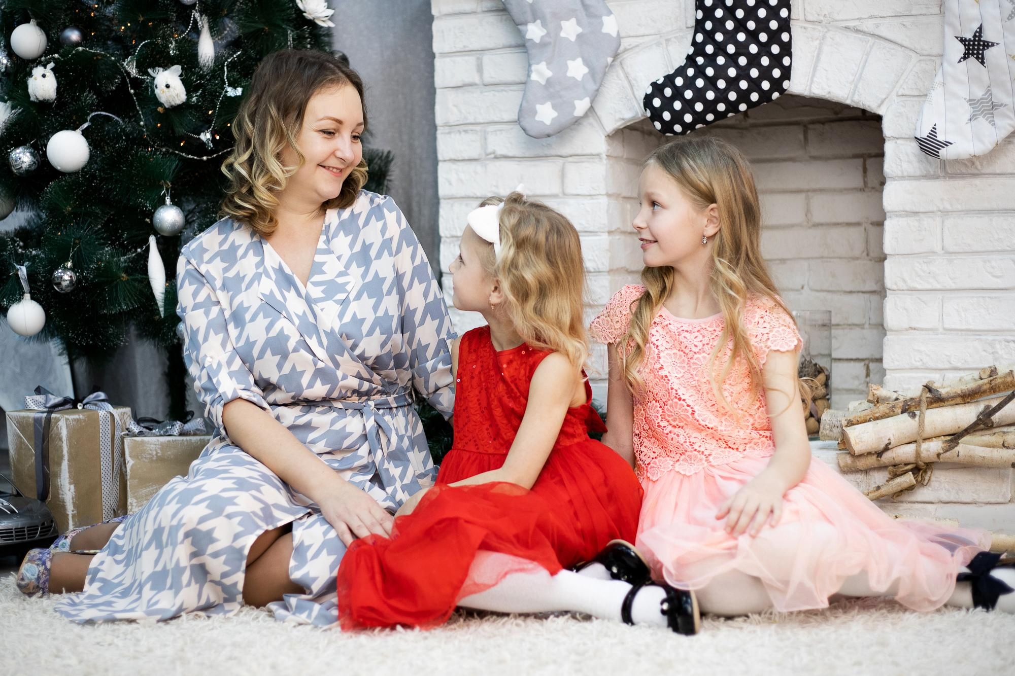 В студии «Карамель». Фотограф Пермь. Свадьбы. Семья и дети, школа, д. сад. Фотокниги