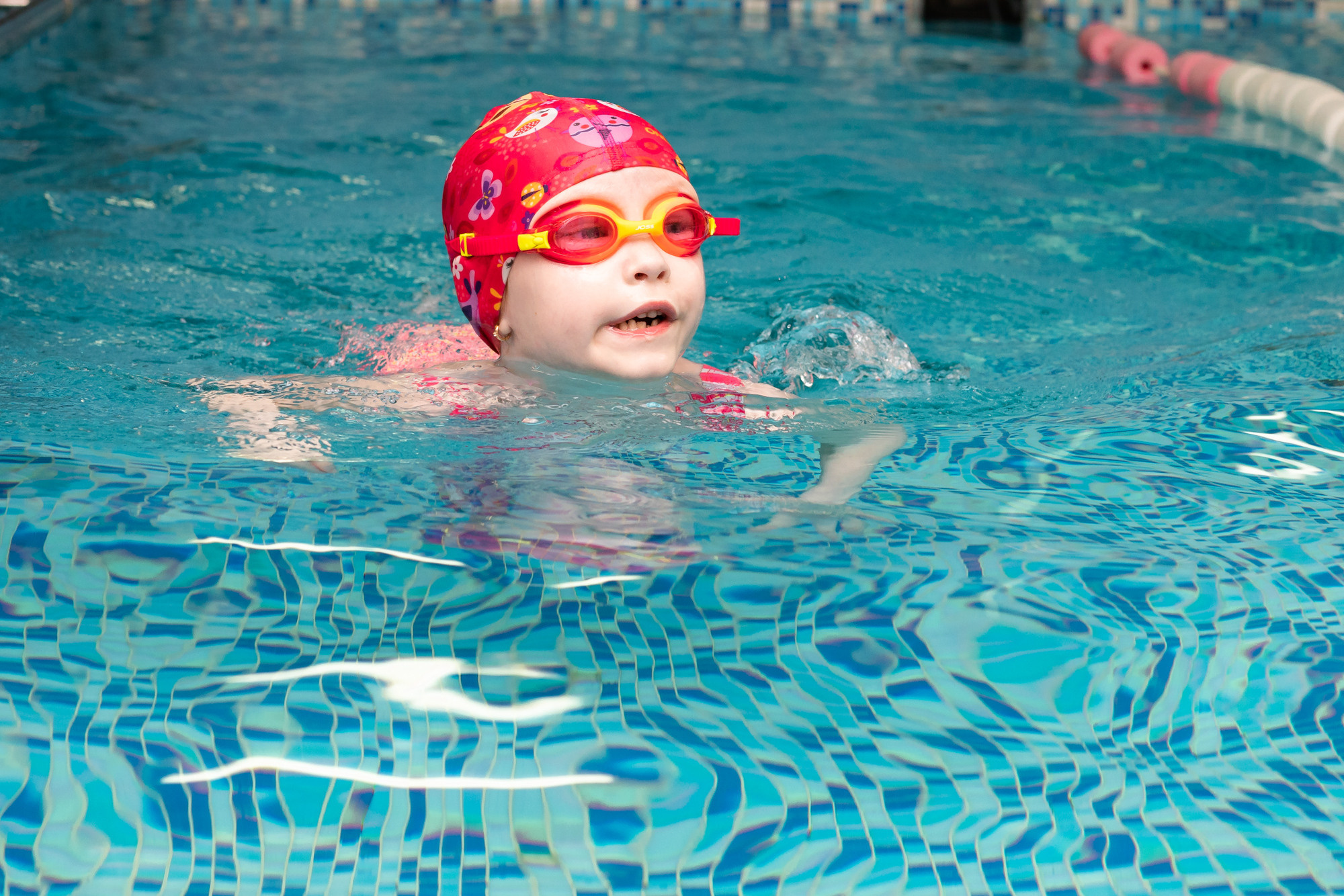 Репортажная съёмка. Дельфиньи игры. Бодибум Пермь. Фотограф Пермь. Свадьбы. Семья и дети, школа, д. сад. Фотокниги