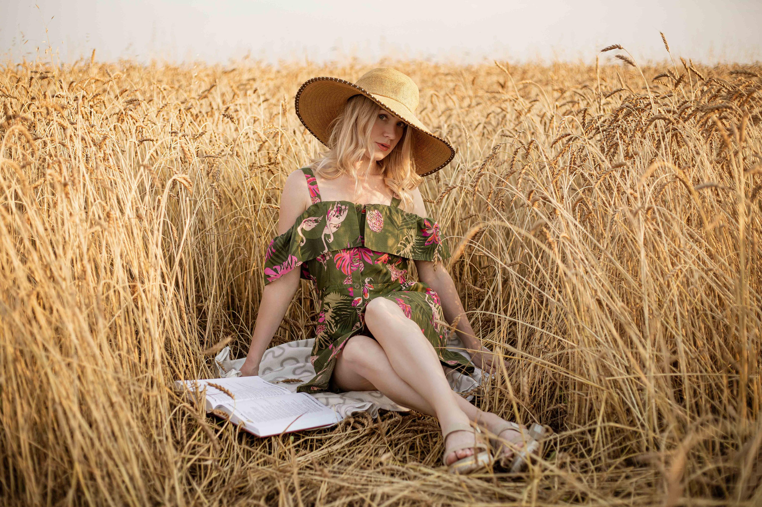 В поле. август 2020. Екатерина. Фотограф Пермь. Свадьбы. Семья и дети, школа, д. сад. Фотокниги