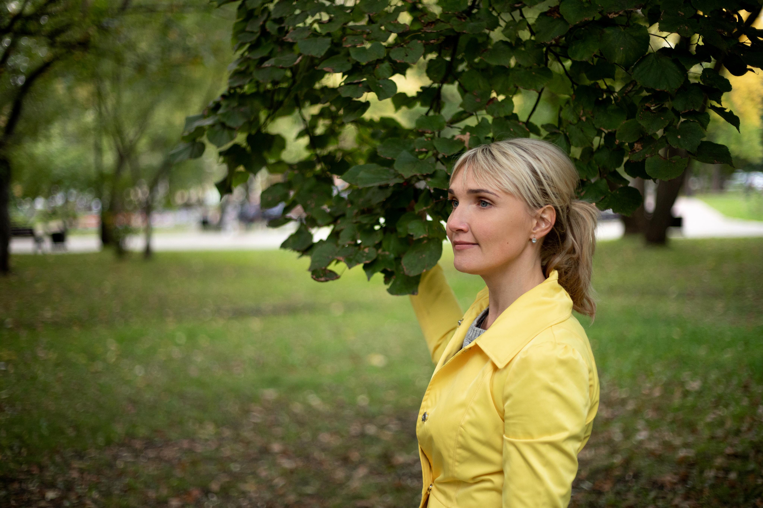 Сквер Уральских добровольцев. Сентябрь 2020. Ольга. Фотограф Пермь. Свадьбы. Семья и дети, школа, д. сад. Фотокниги