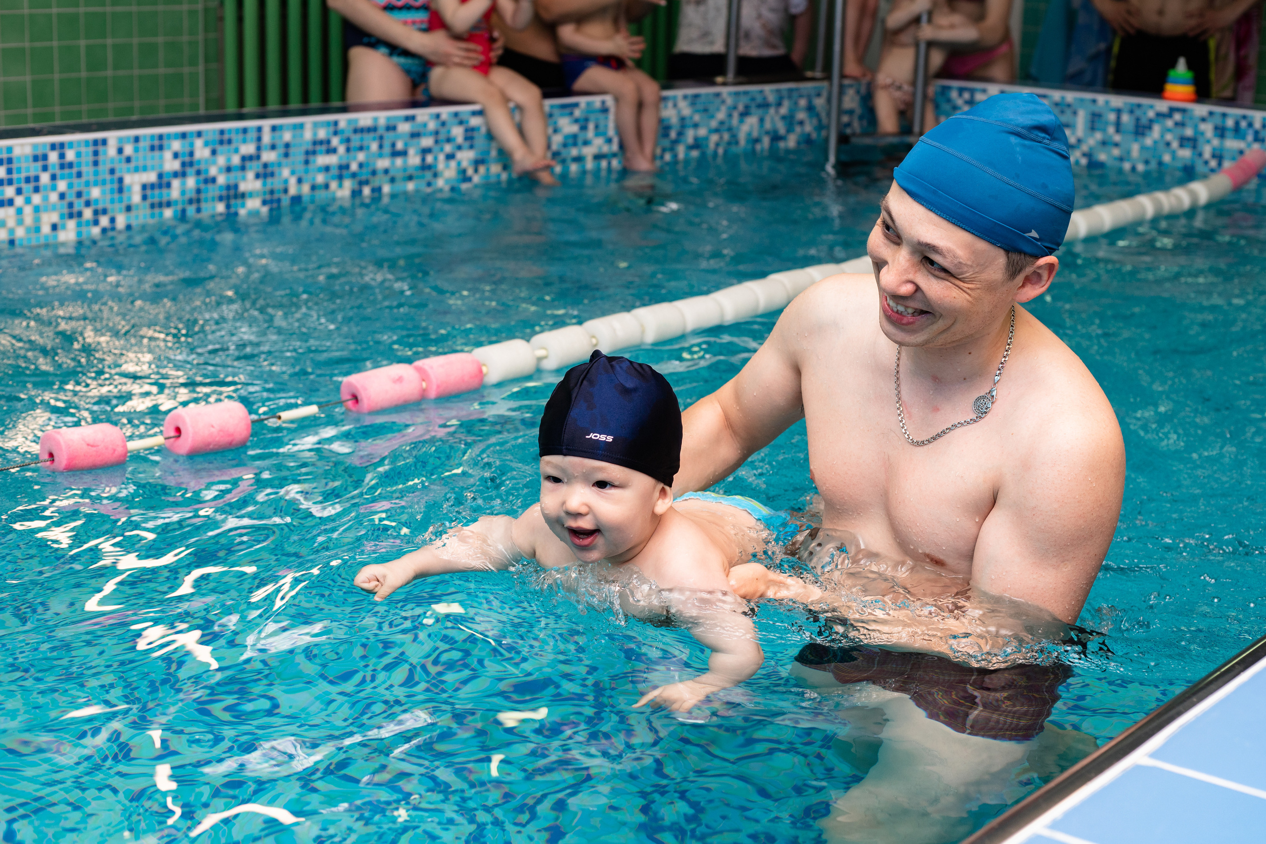 Репортажная съёмка в бассейне