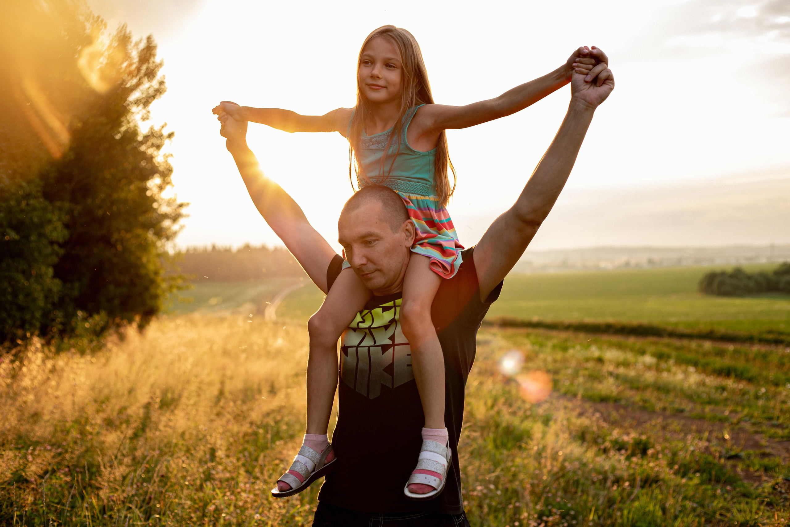 В поле. Моя семья. Июнь 2020. Фотограф Пермь. Свадьбы. Семья и дети, школа, д. сад. Фотокниги