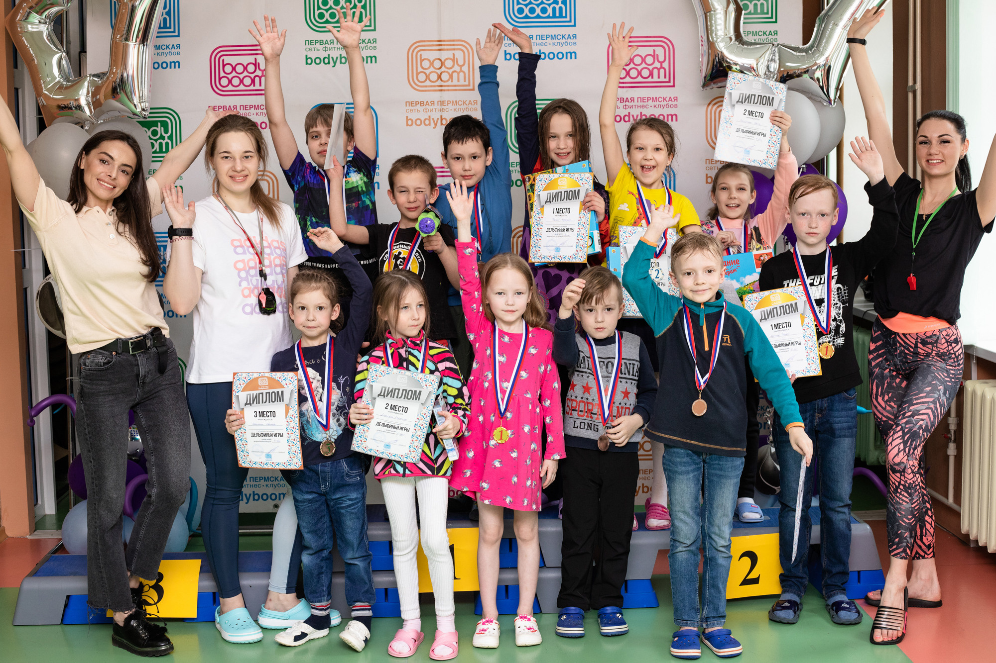 Репортажная съёмка. Дельфиньи игры. Бодибум Пермь. Фотограф Пермь. Свадьбы. Семья и дети, школа, д. сад. Фотокниги