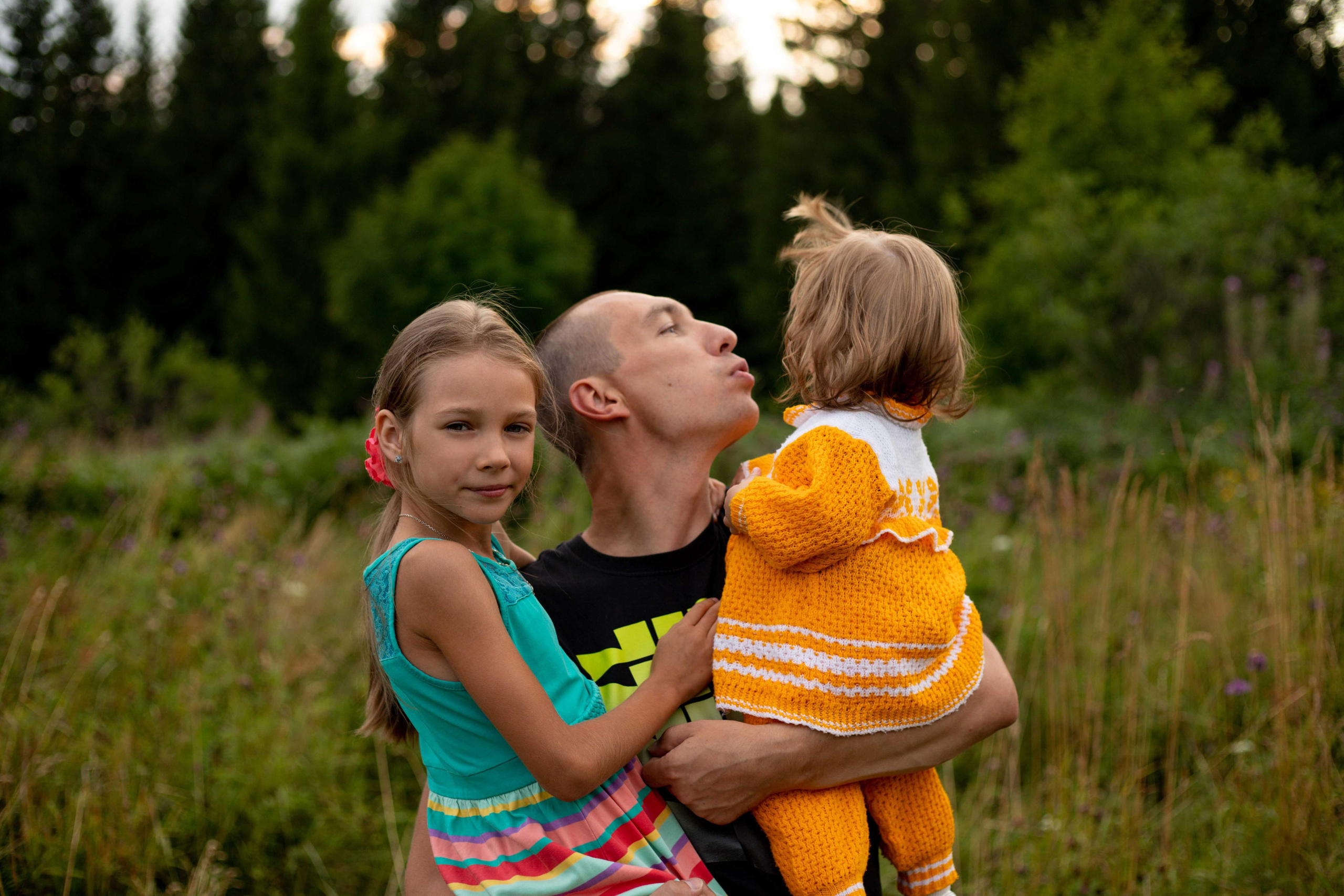В поле. Моя семья. Июнь 2020. Фотограф Пермь. Свадьбы. Семья и дети, школа, д. сад. Фотокниги