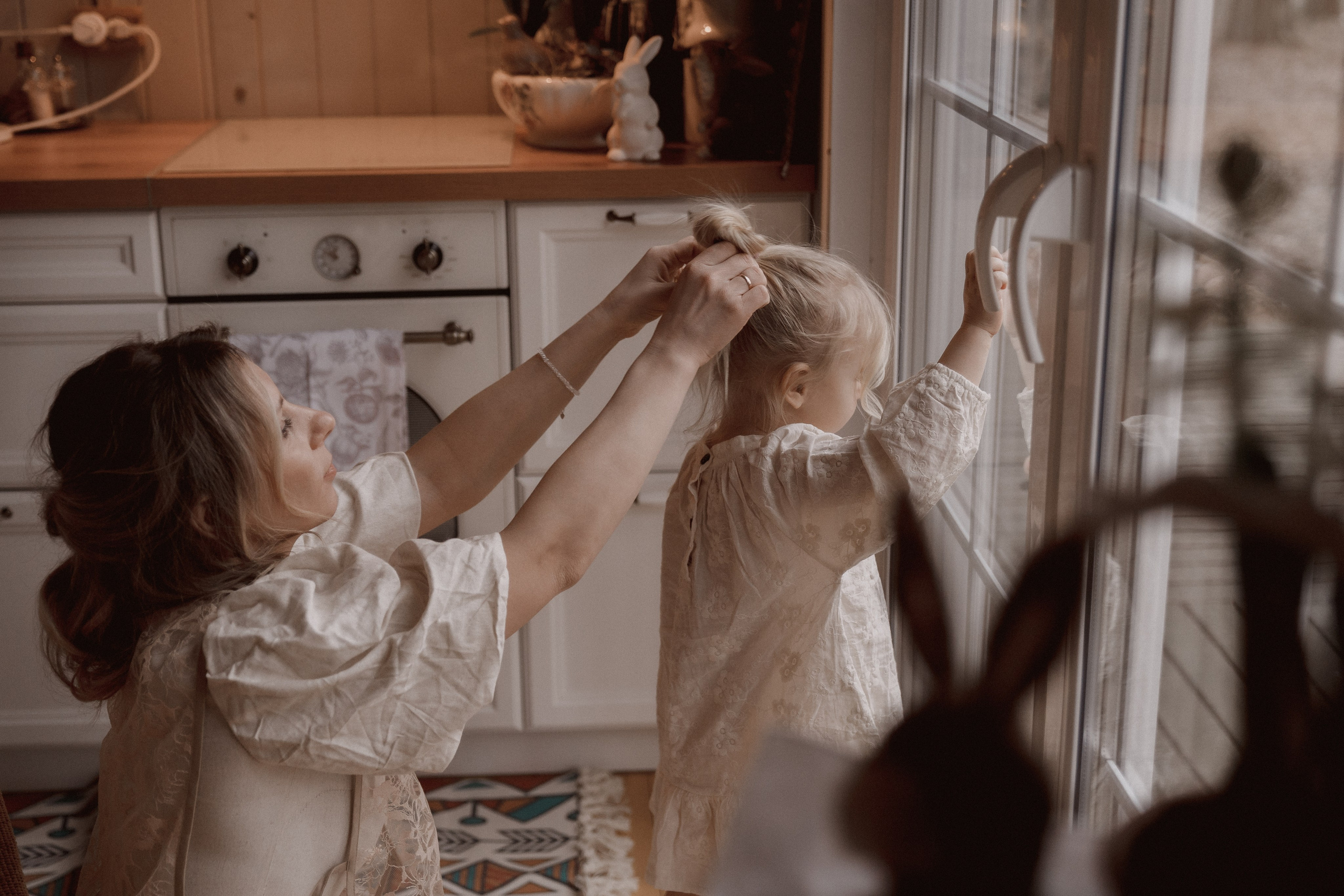 Лея и Ксения в фотодаче Ландыши. Семейный и детский фотограф в Сергиев Посаде, Хотьково Якимчук Любовь