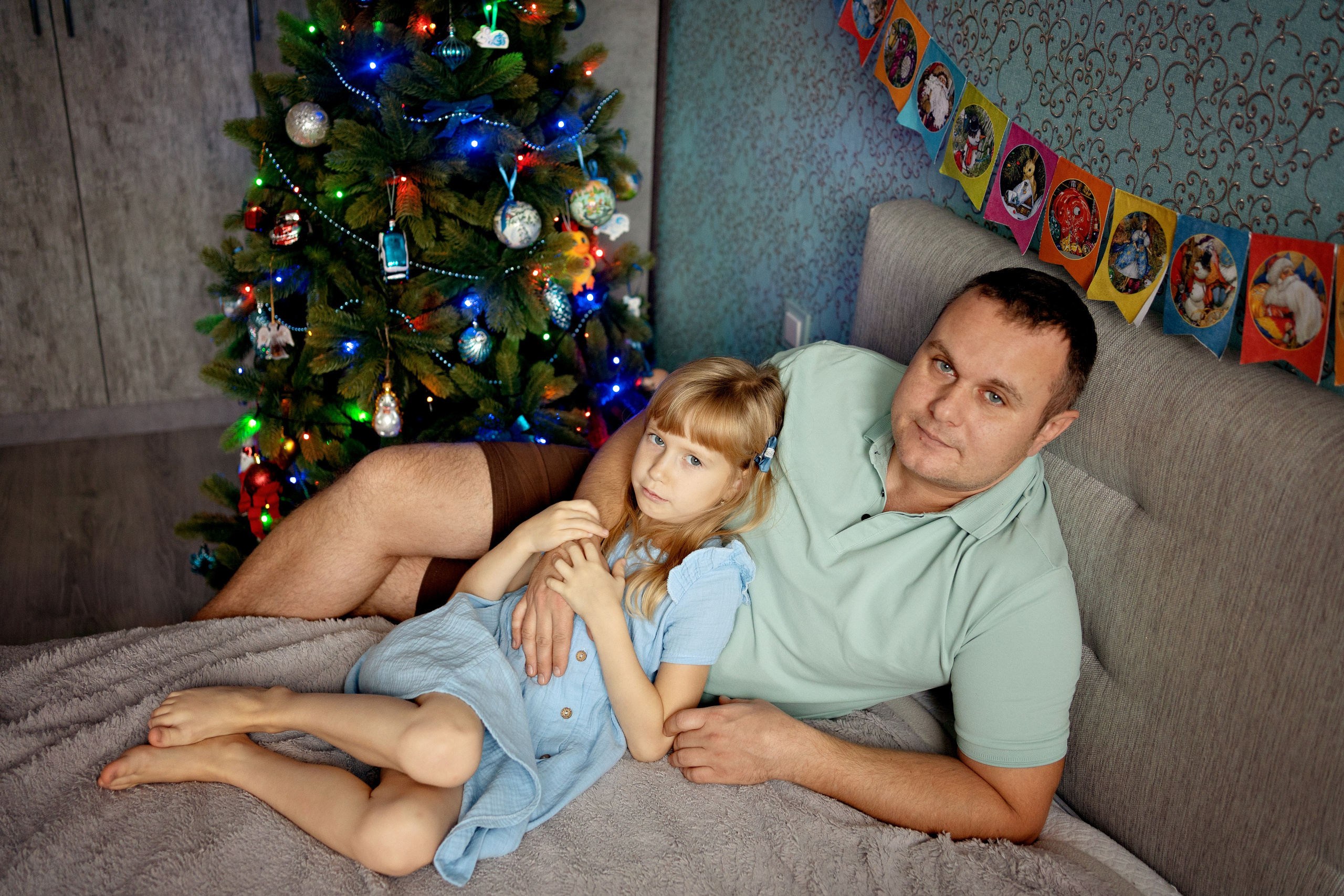 Новогодняя домашняя фотосессия (комната в квартире 14 кв.м). Семейный и детский фотограф в Москве Екатерина Офицерова