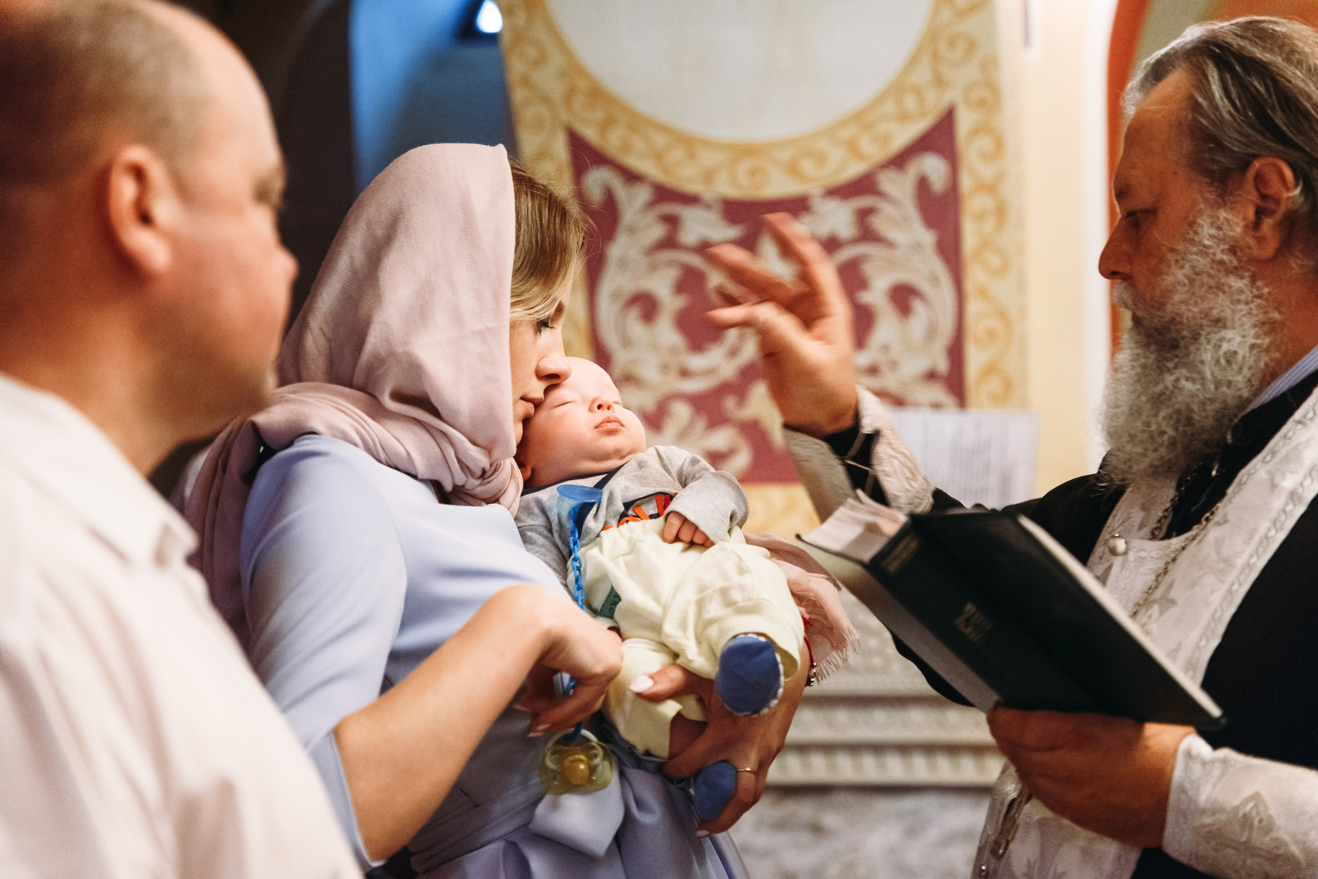 Фотосессия крещения в Минске. Церковь в Уручье. Свадебный и семейный фотограф в Минске Филиппович Александр