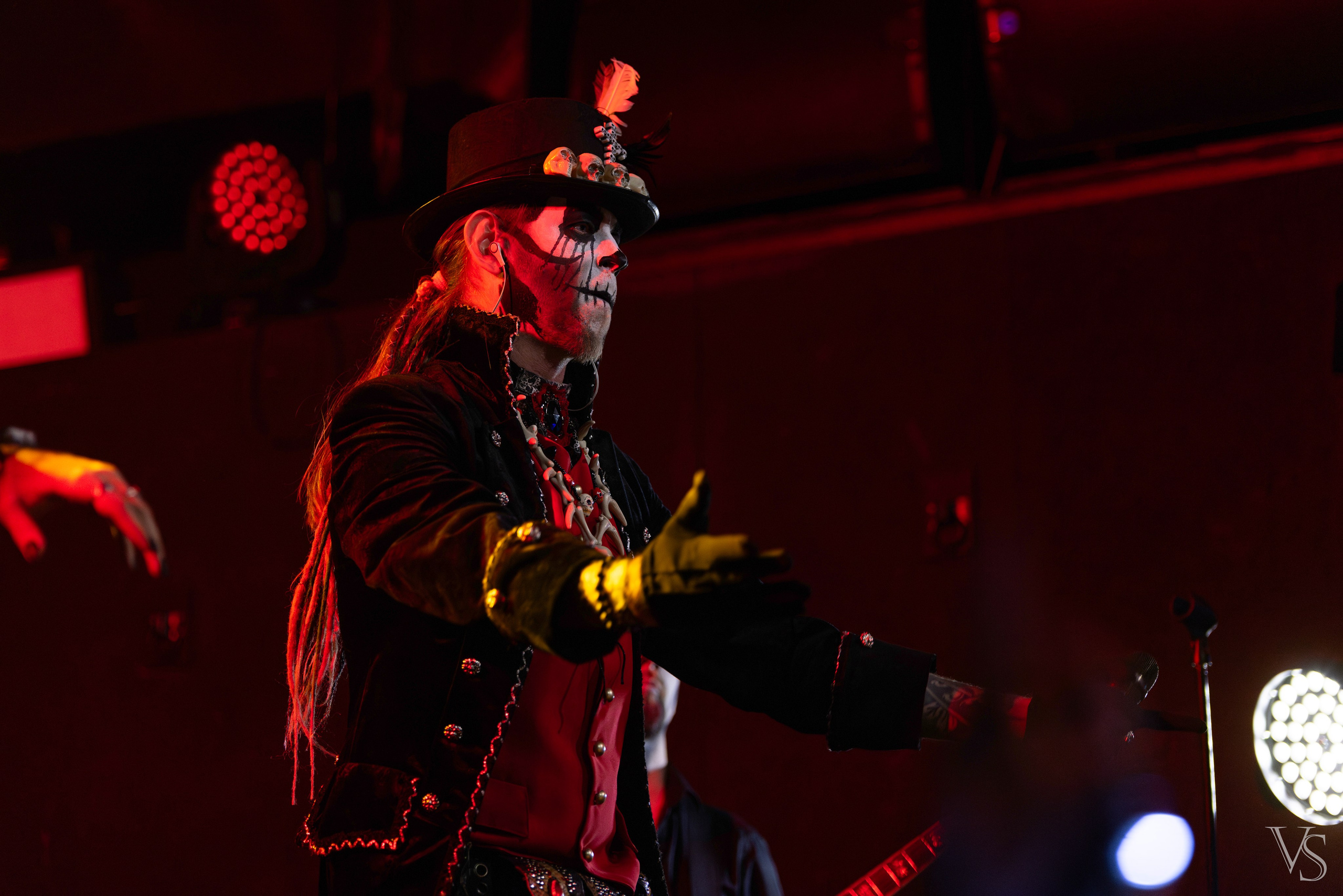 Above the stars. Проклятие Мамбо. Фотограф Виктор Степанов