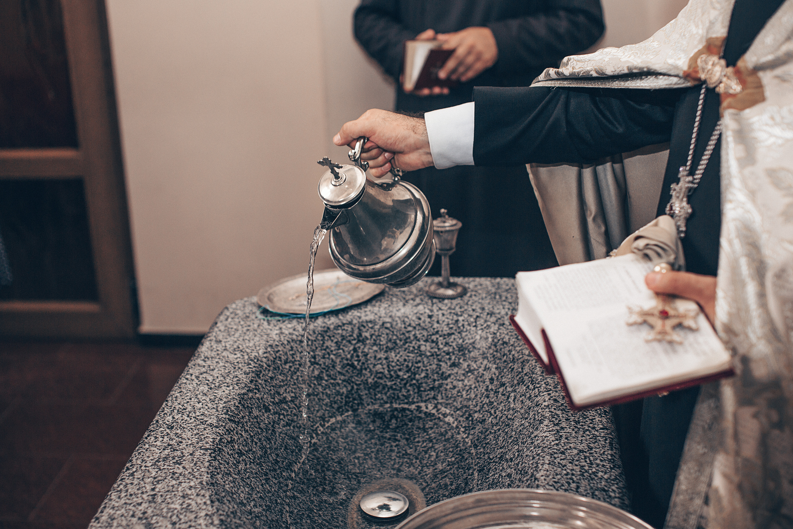 Крещение Даниэлы в Армянской Апостольской Церкви. Свадебный и семейный фотограф/видеограф в Краснодаре Наталья Осинская